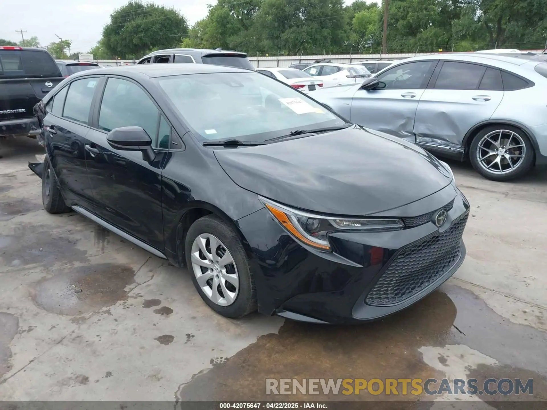 1 Photograph of a damaged car 5YFEPMAE2NP282321 TOYOTA COROLLA 2022