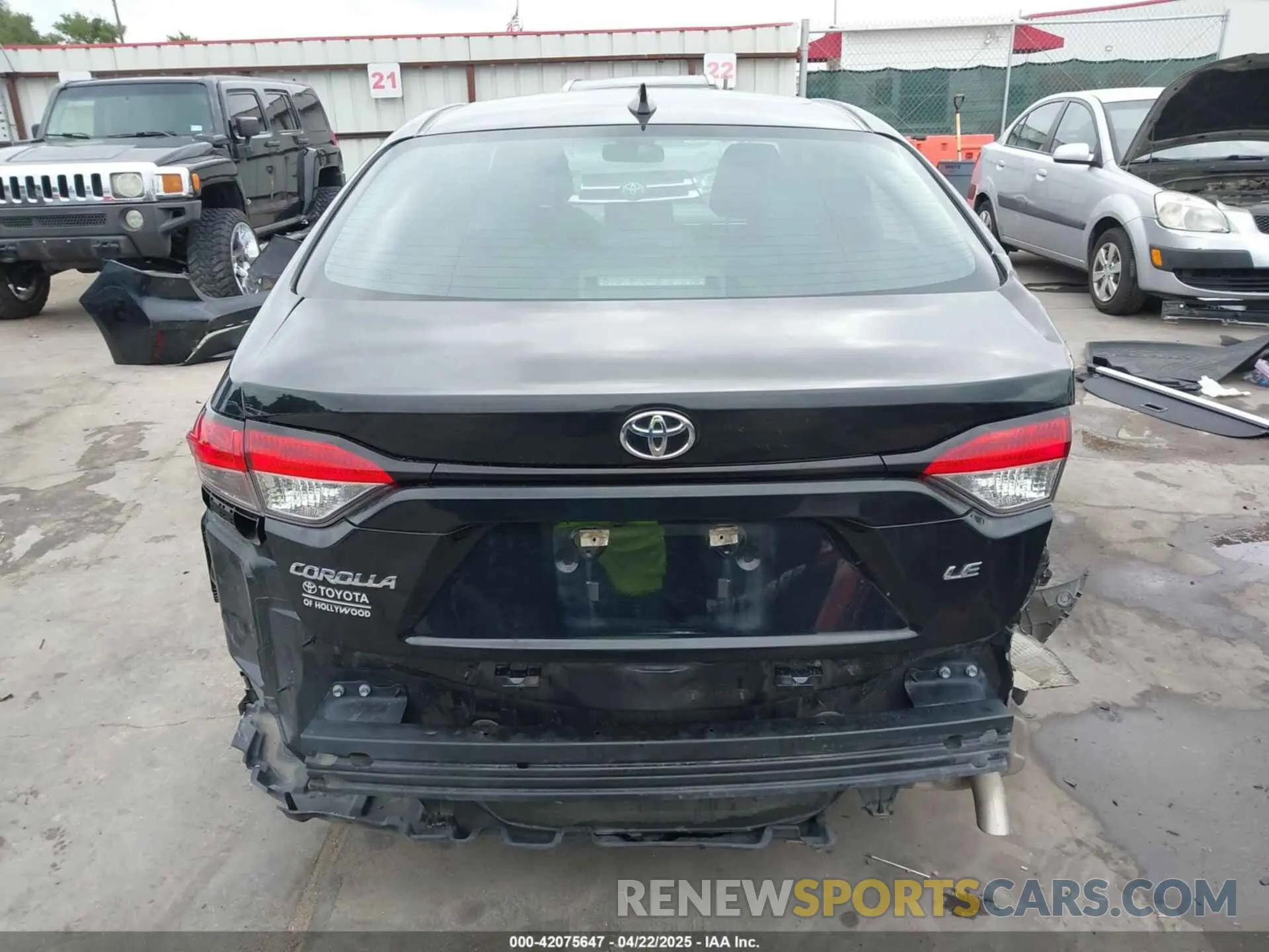 18 Photograph of a damaged car 5YFEPMAE2NP282321 TOYOTA COROLLA 2022