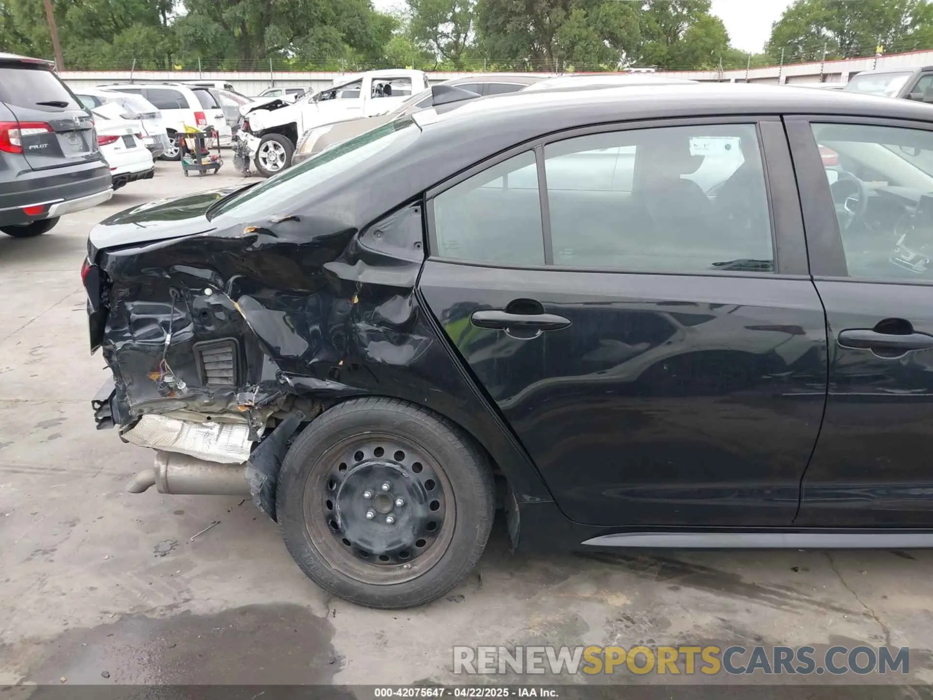 6 Photograph of a damaged car 5YFEPMAE2NP282321 TOYOTA COROLLA 2022