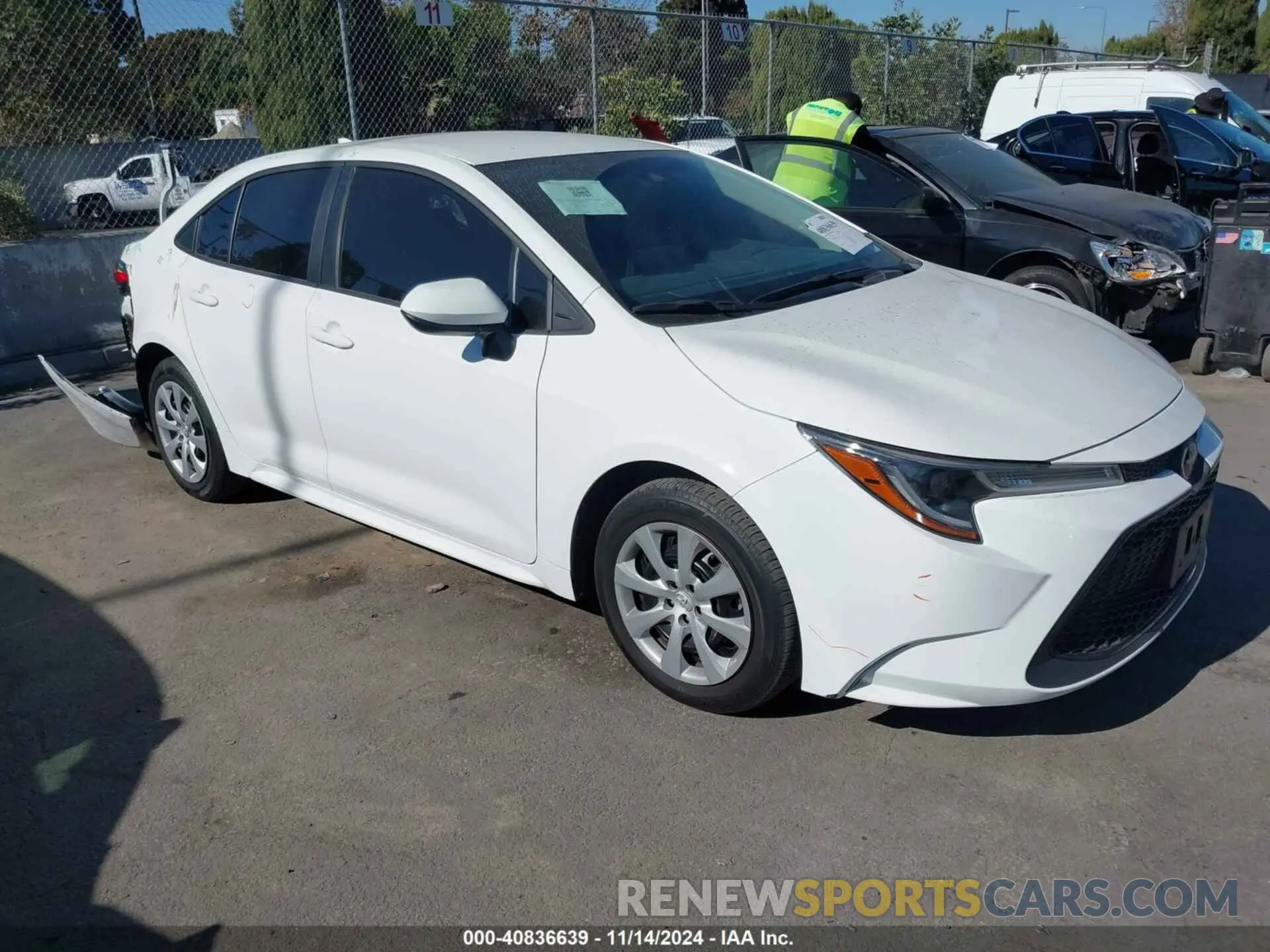 1 Photograph of a damaged car 5YFEPMAE2NP285946 TOYOTA COROLLA 2022