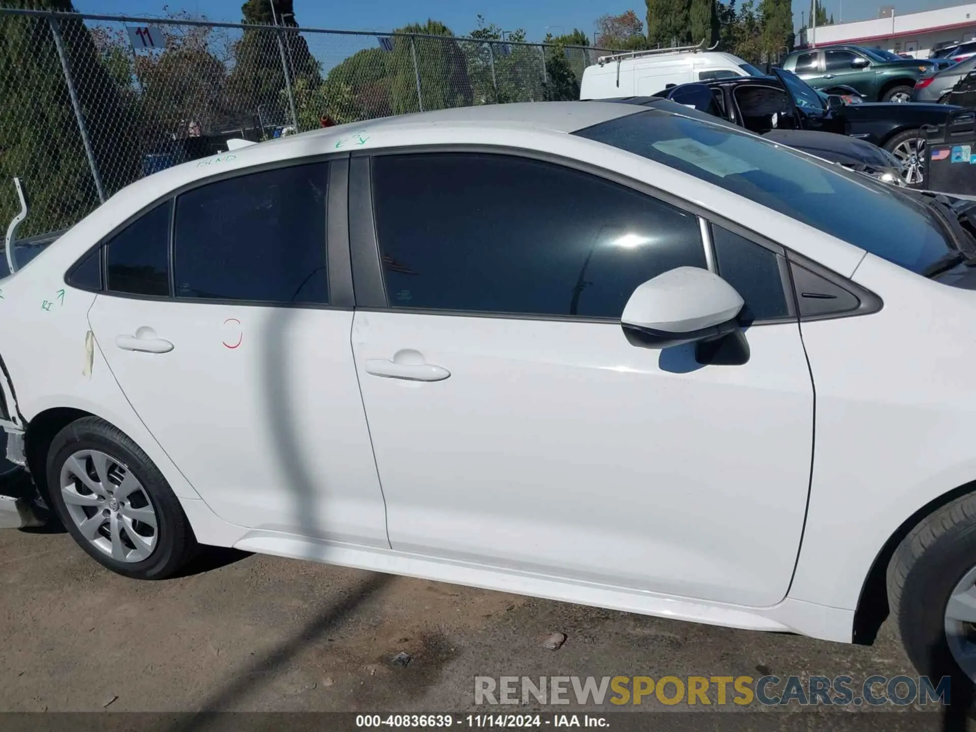 14 Photograph of a damaged car 5YFEPMAE2NP285946 TOYOTA COROLLA 2022