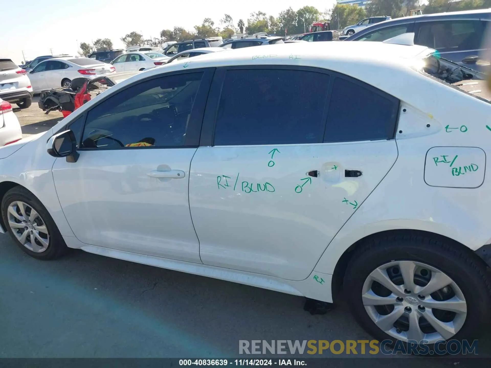 15 Photograph of a damaged car 5YFEPMAE2NP285946 TOYOTA COROLLA 2022