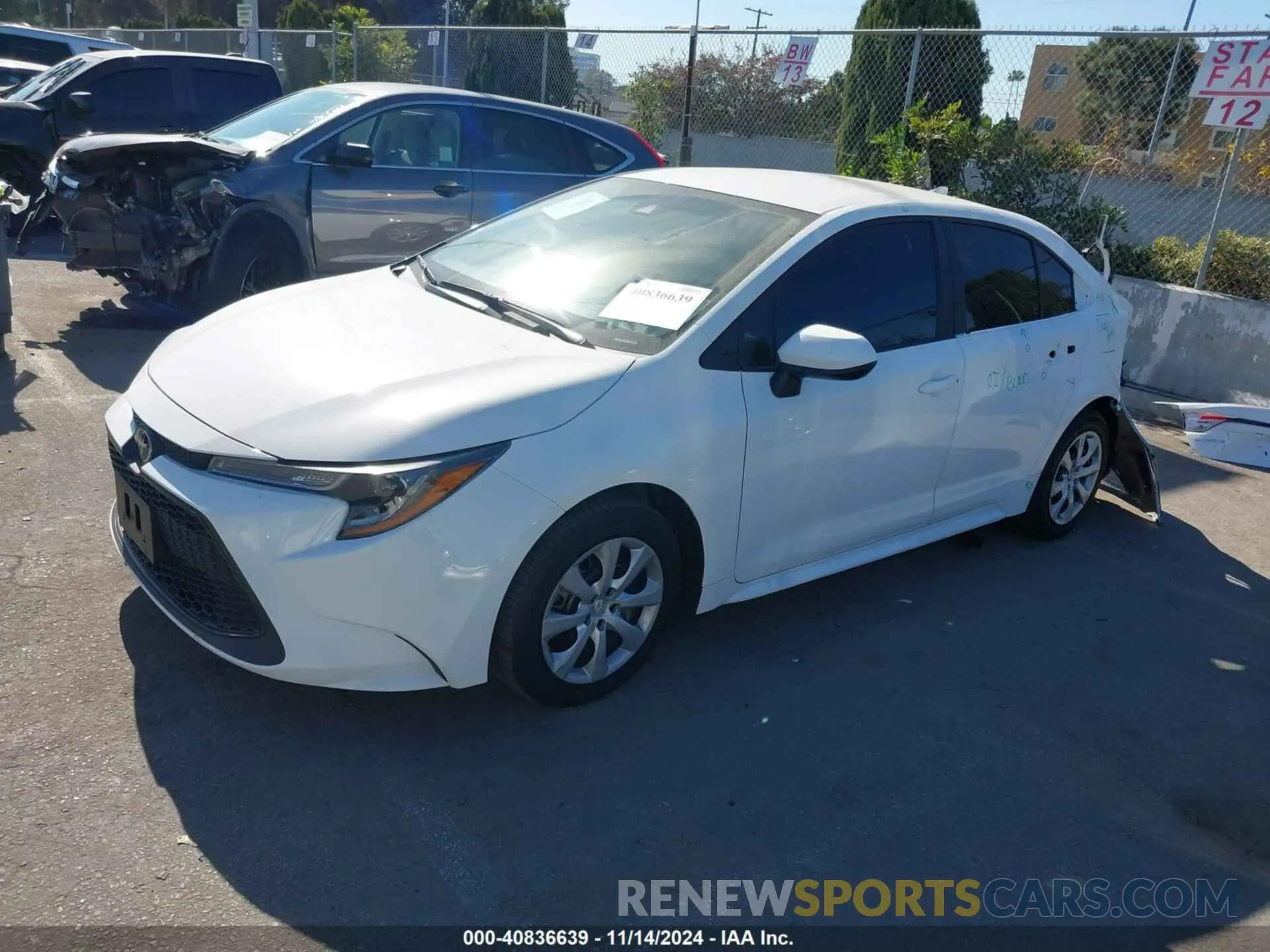 2 Photograph of a damaged car 5YFEPMAE2NP285946 TOYOTA COROLLA 2022