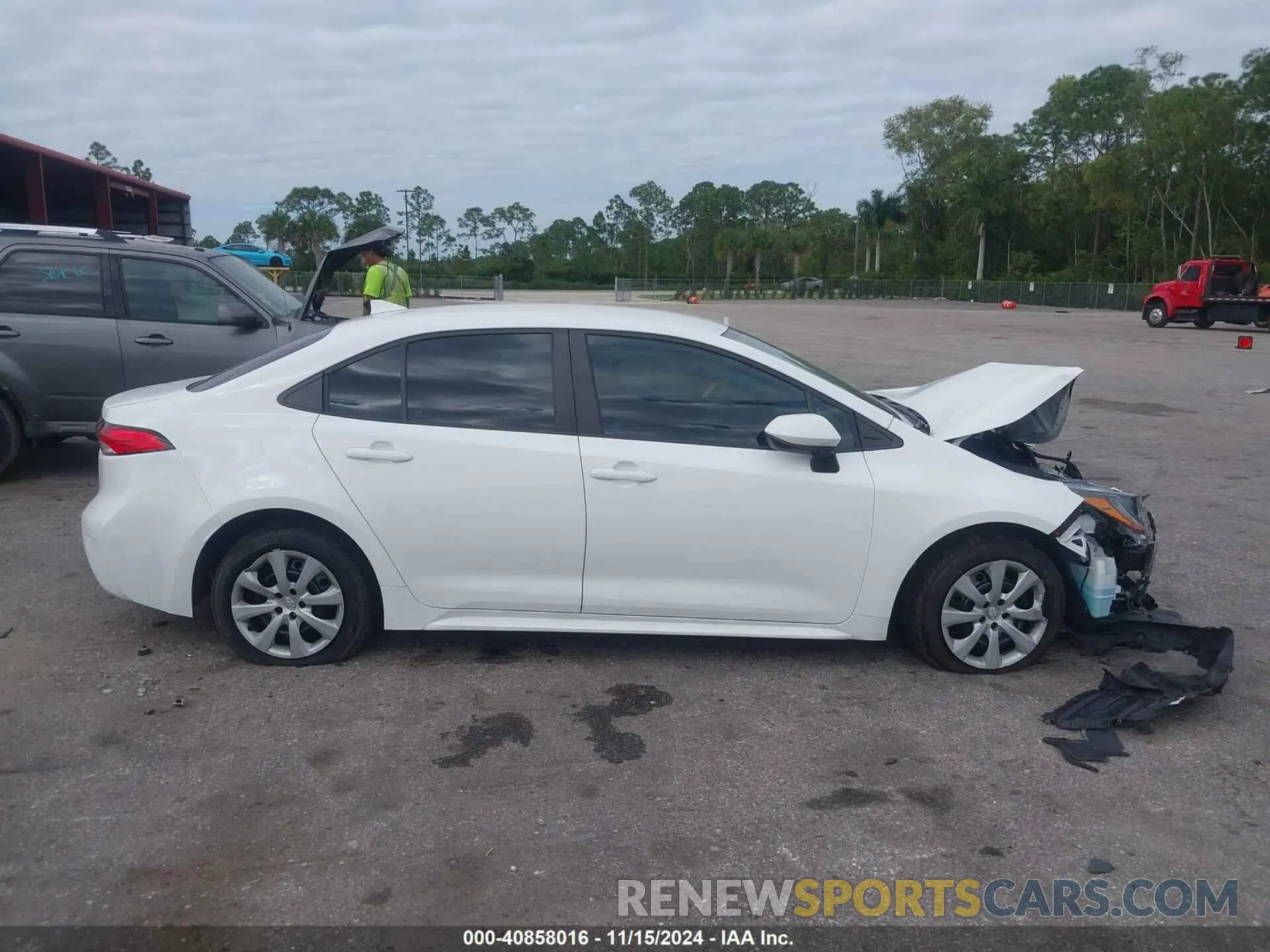 13 Photograph of a damaged car 5YFEPMAE2NP288295 TOYOTA COROLLA 2022