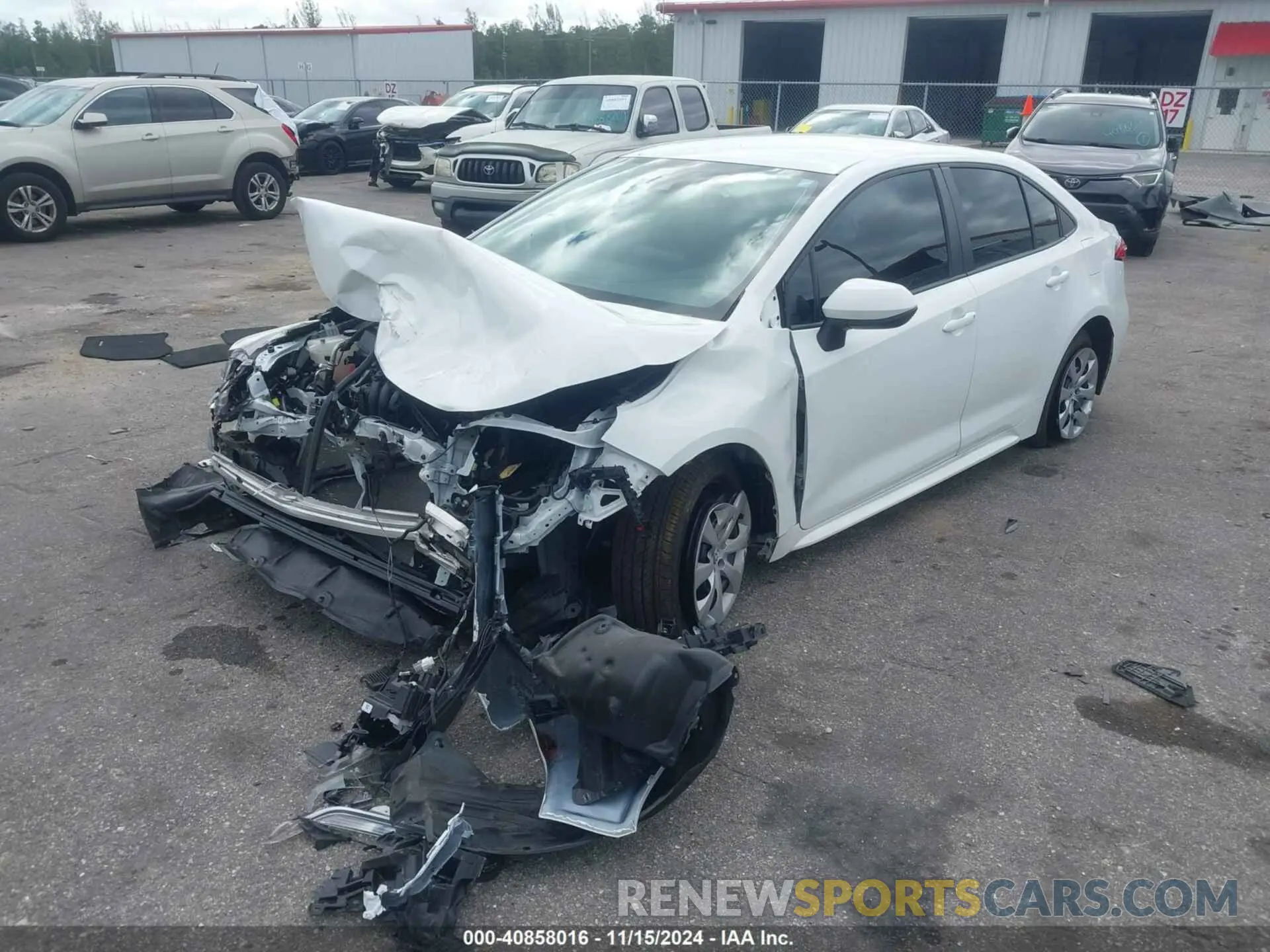 2 Photograph of a damaged car 5YFEPMAE2NP288295 TOYOTA COROLLA 2022