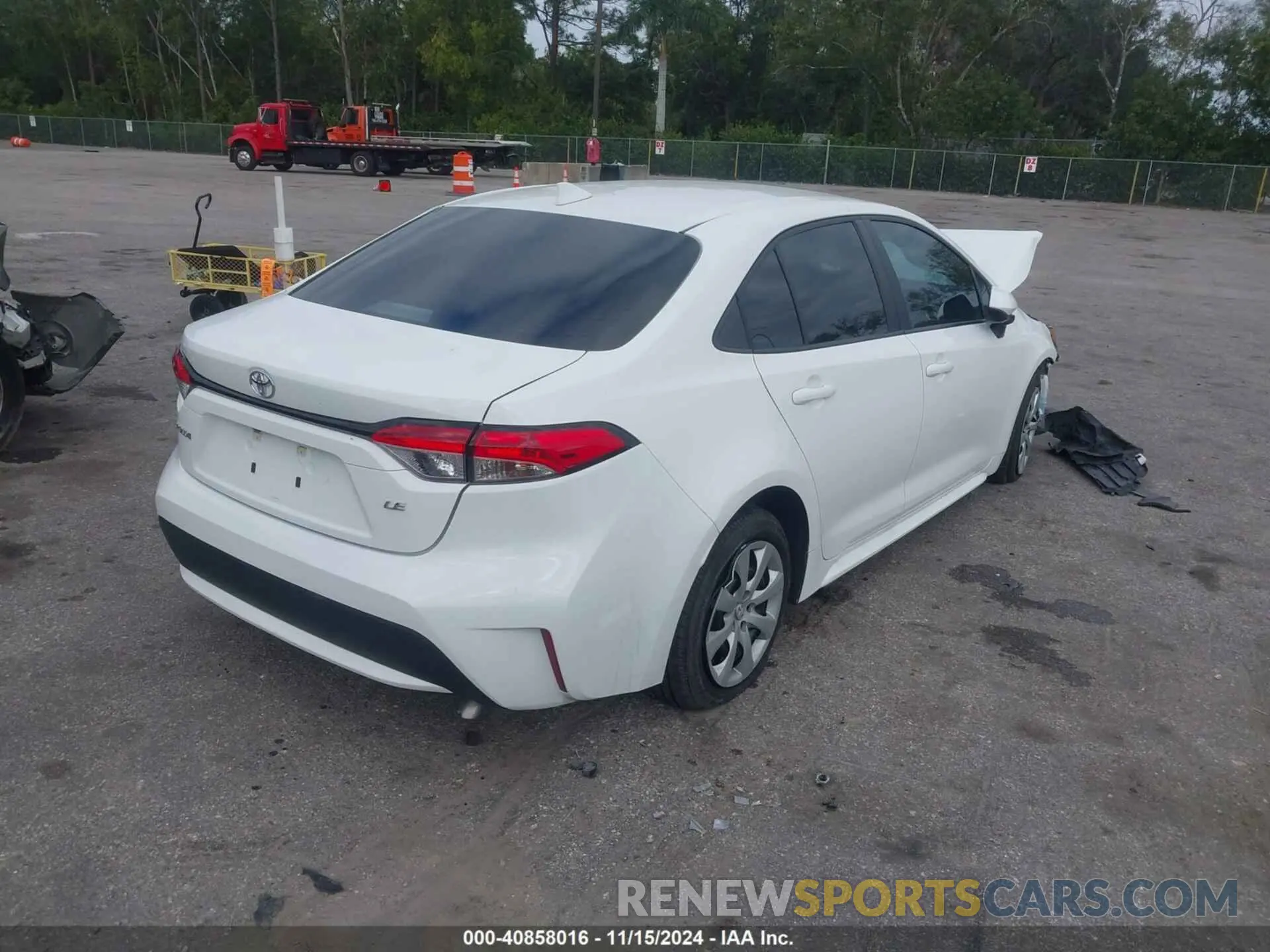 4 Photograph of a damaged car 5YFEPMAE2NP288295 TOYOTA COROLLA 2022