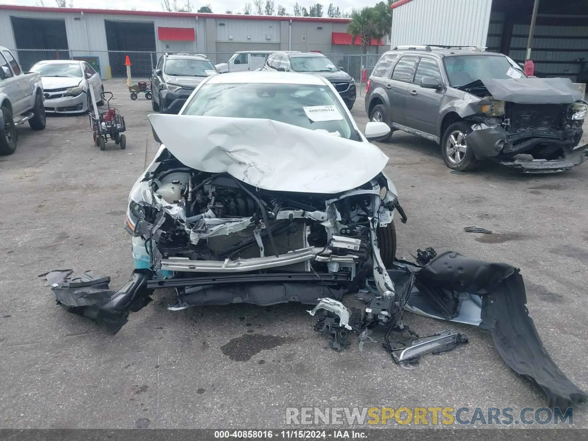 6 Photograph of a damaged car 5YFEPMAE2NP288295 TOYOTA COROLLA 2022
