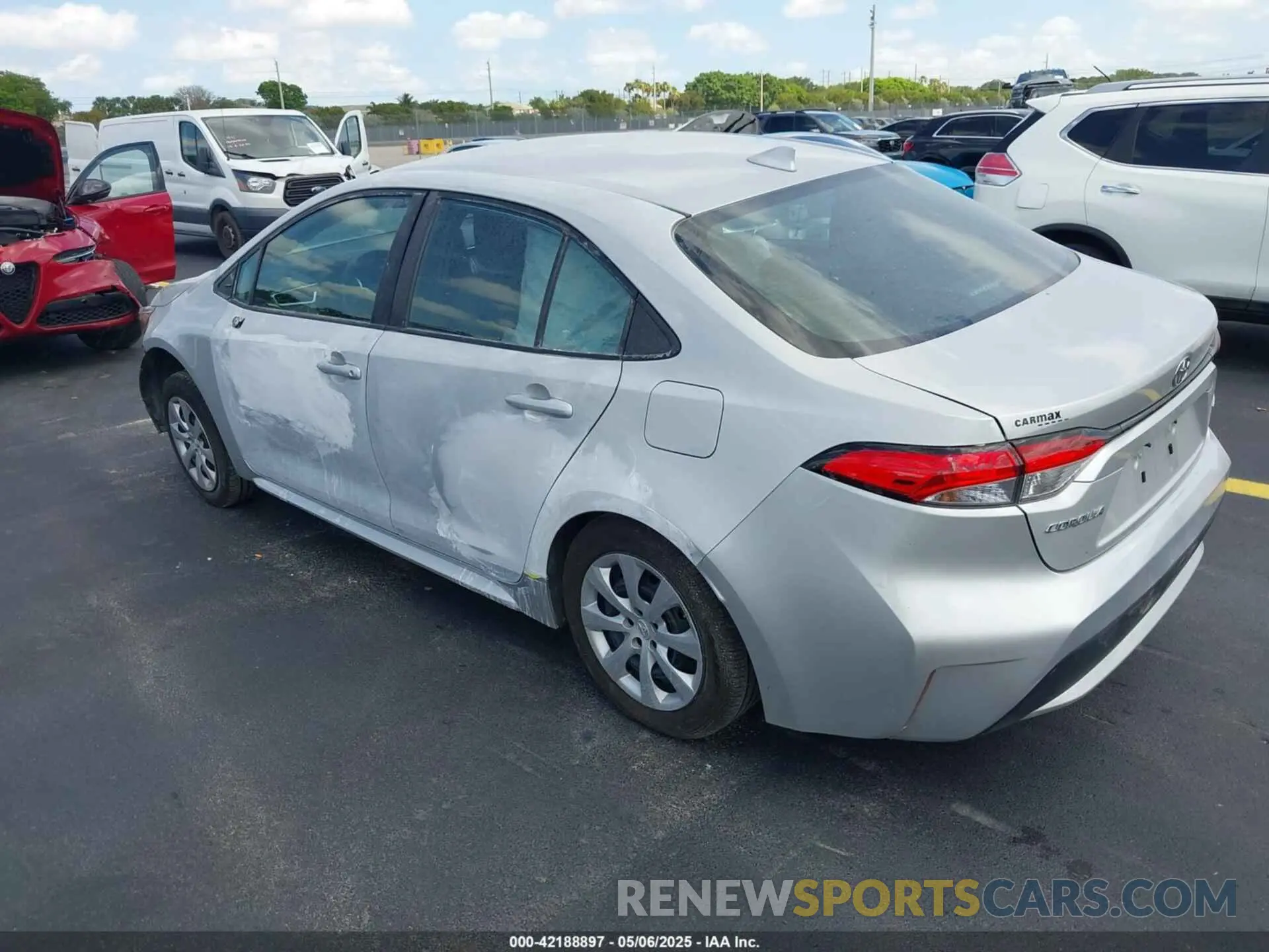 3 Photograph of a damaged car 5YFEPMAE2NP290497 TOYOTA COROLLA 2022