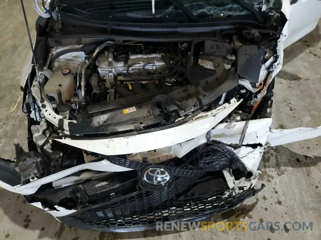 11 Photograph of a damaged car 5YFEPMAE2NP295845 TOYOTA COROLLA 2022