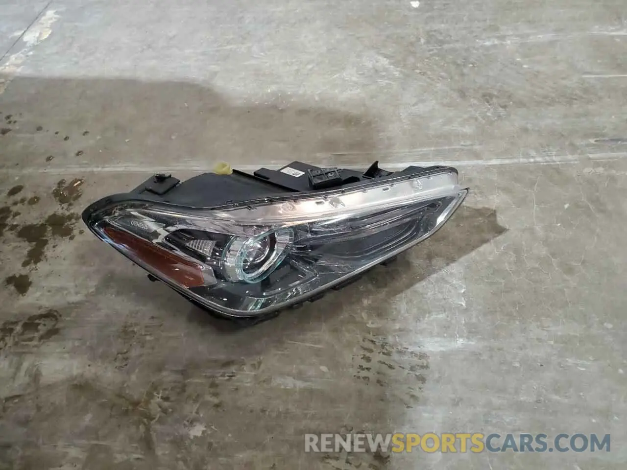 12 Photograph of a damaged car 5YFEPMAE2NP295845 TOYOTA COROLLA 2022