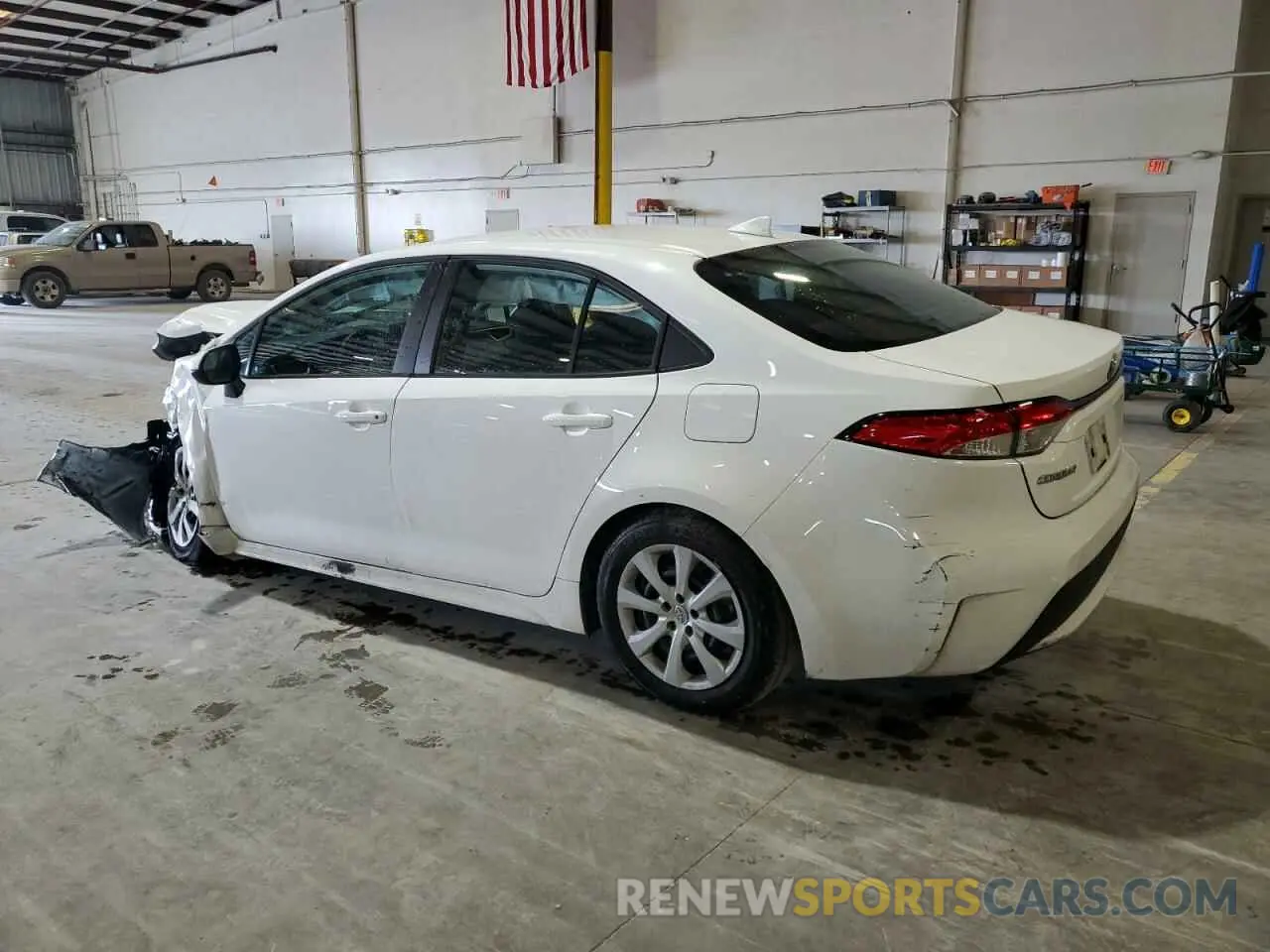 2 Photograph of a damaged car 5YFEPMAE2NP295845 TOYOTA COROLLA 2022
