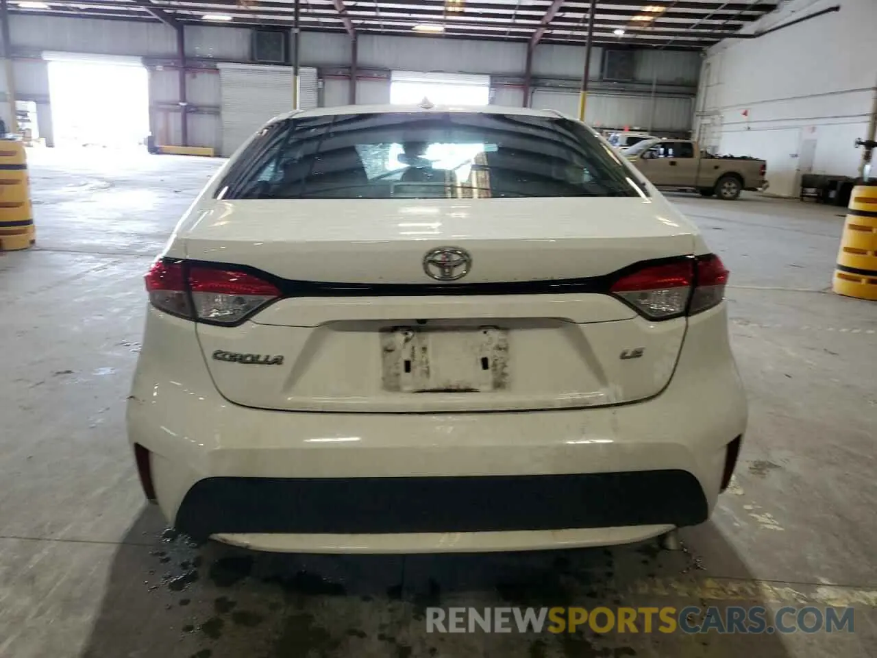 6 Photograph of a damaged car 5YFEPMAE2NP295845 TOYOTA COROLLA 2022