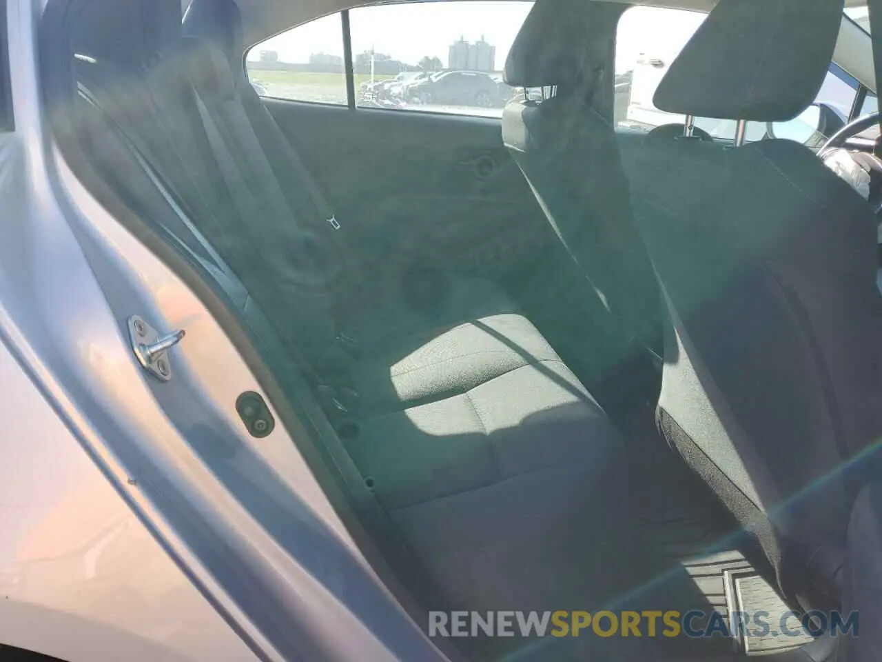 10 Photograph of a damaged car 5YFEPMAE2NP297434 TOYOTA COROLLA 2022
