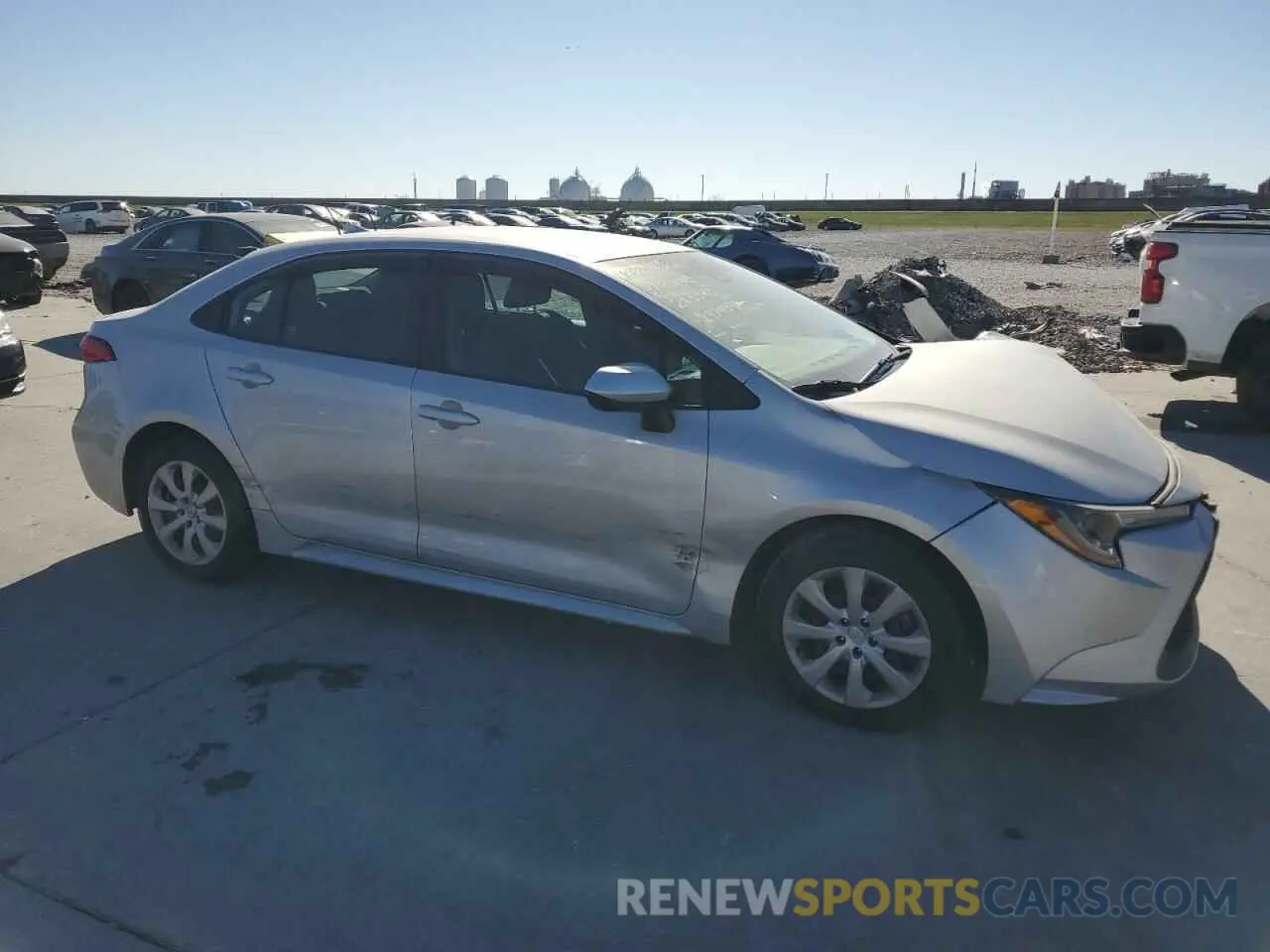 4 Photograph of a damaged car 5YFEPMAE2NP297434 TOYOTA COROLLA 2022