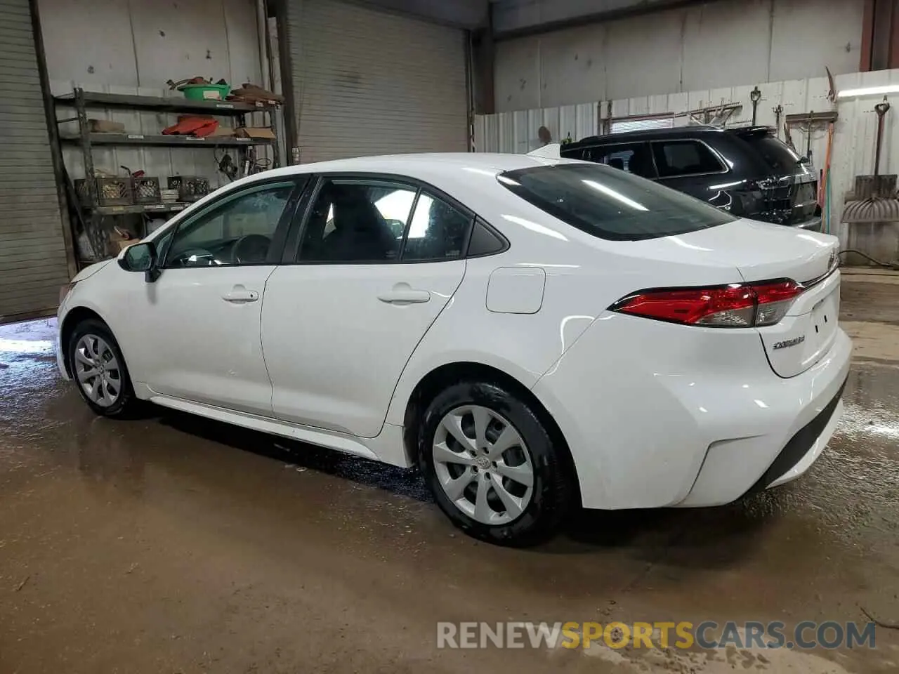 2 Photograph of a damaged car 5YFEPMAE2NP298812 TOYOTA COROLLA 2022