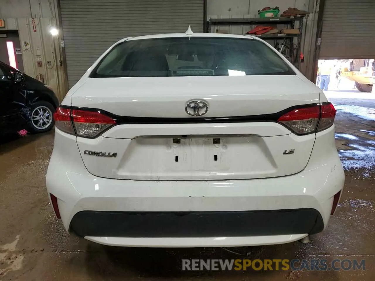 6 Photograph of a damaged car 5YFEPMAE2NP298812 TOYOTA COROLLA 2022
