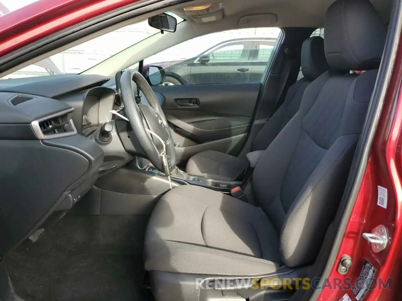 7 Photograph of a damaged car 5YFEPMAE2NP304432 TOYOTA COROLLA 2022