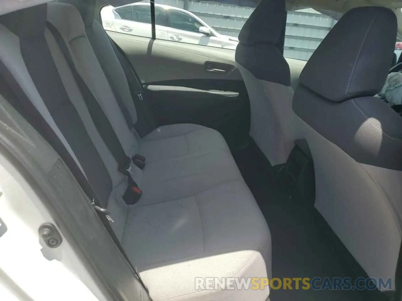 10 Photograph of a damaged car 5YFEPMAE2NP307928 TOYOTA COROLLA 2022