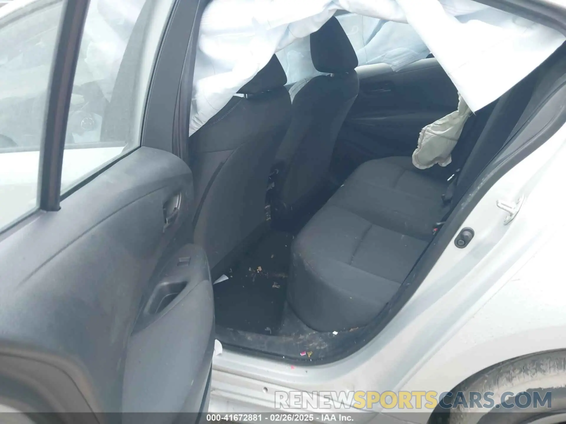 8 Photograph of a damaged car 5YFEPMAE2NP327306 TOYOTA COROLLA 2022