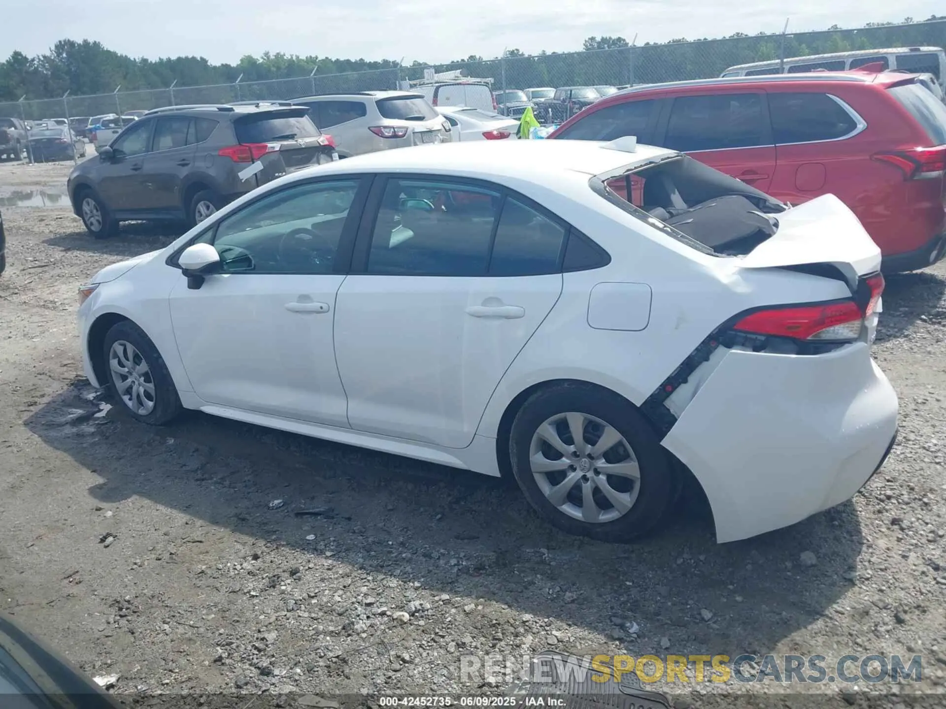 14 Photograph of a damaged car 5YFEPMAE2NP342372 TOYOTA COROLLA 2022