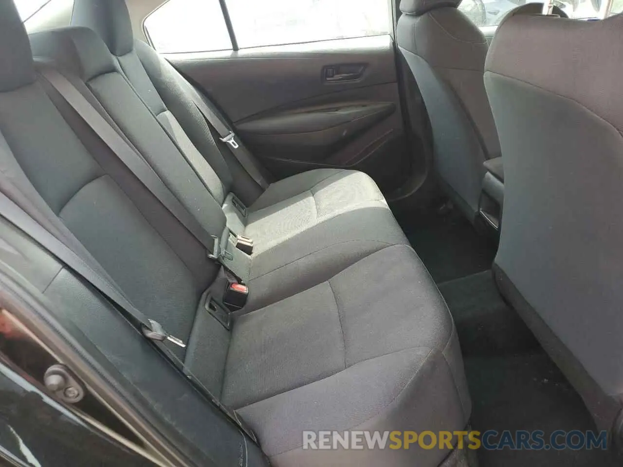 10 Photograph of a damaged car 5YFEPMAE2NP343151 TOYOTA COROLLA 2022