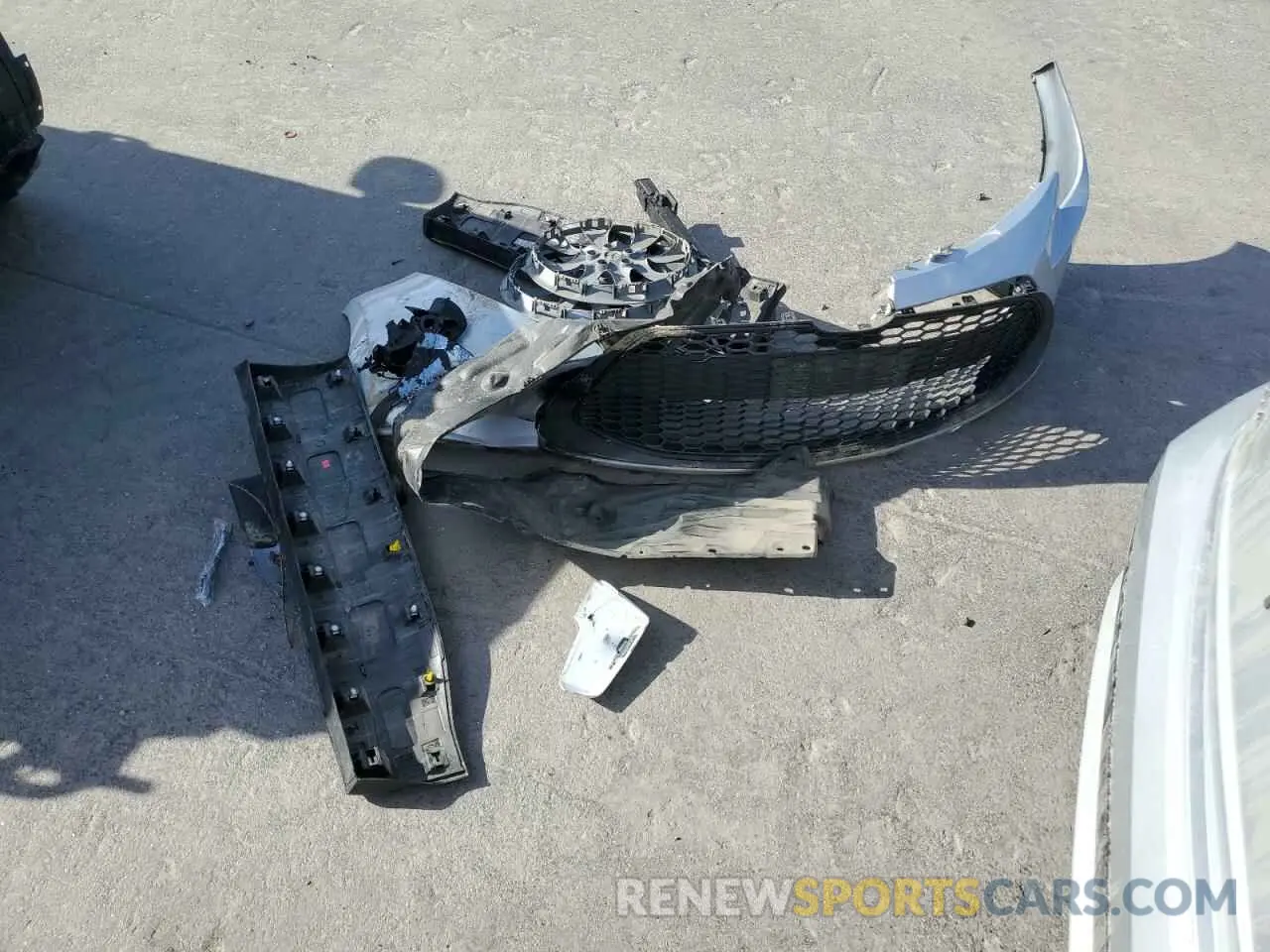 12 Photograph of a damaged car 5YFEPMAE2NP347118 TOYOTA COROLLA 2022