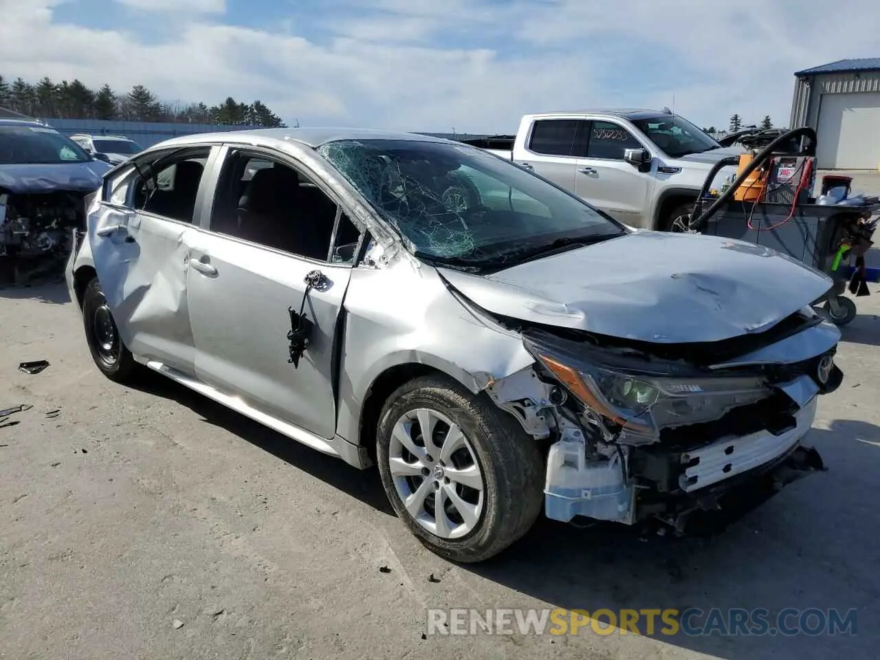 4 Photograph of a damaged car 5YFEPMAE2NP347118 TOYOTA COROLLA 2022