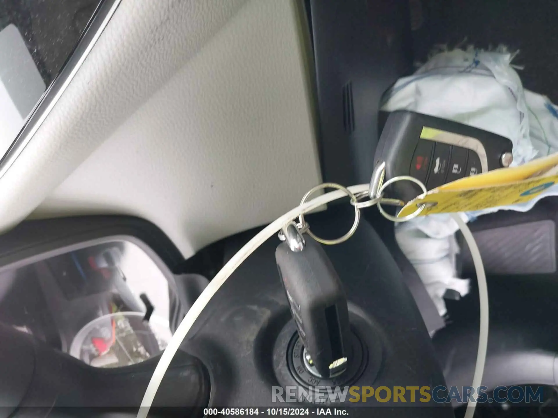 11 Photograph of a damaged car 5YFEPMAE2NP351945 TOYOTA COROLLA 2022