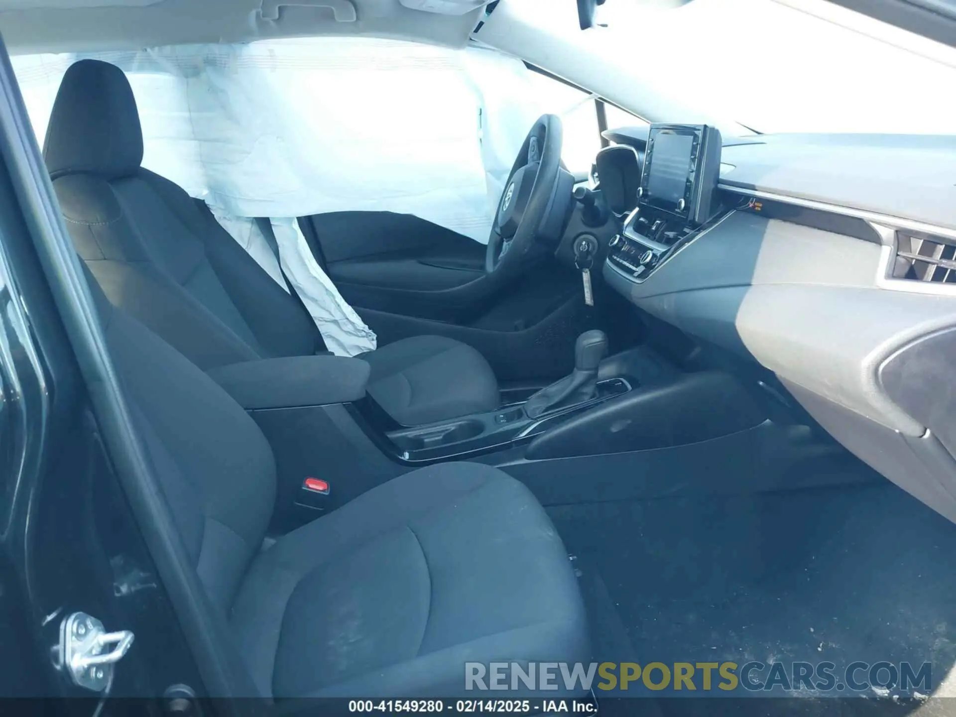 5 Photograph of a damaged car 5YFEPMAE2NP356904 TOYOTA COROLLA 2022