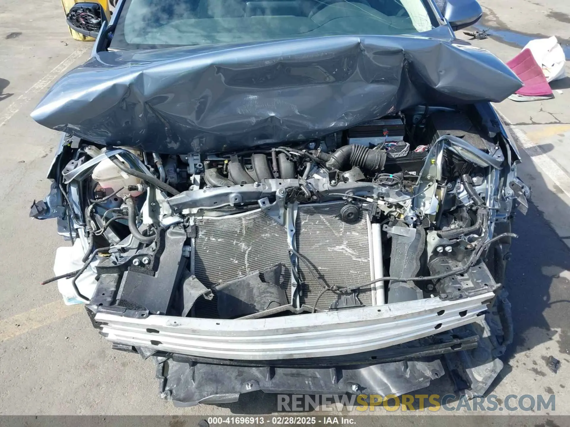 10 Photograph of a damaged car 5YFEPMAE2NP357096 TOYOTA COROLLA 2022