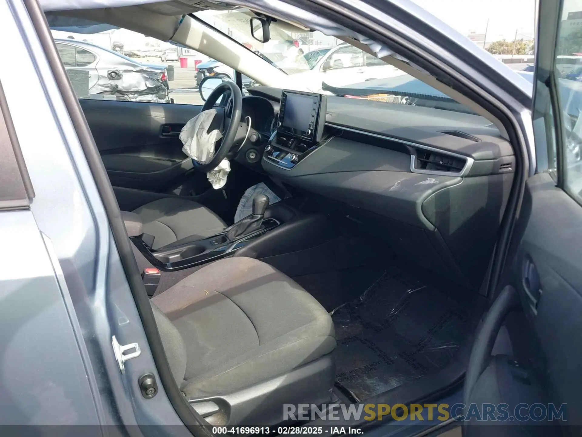 5 Photograph of a damaged car 5YFEPMAE2NP357096 TOYOTA COROLLA 2022