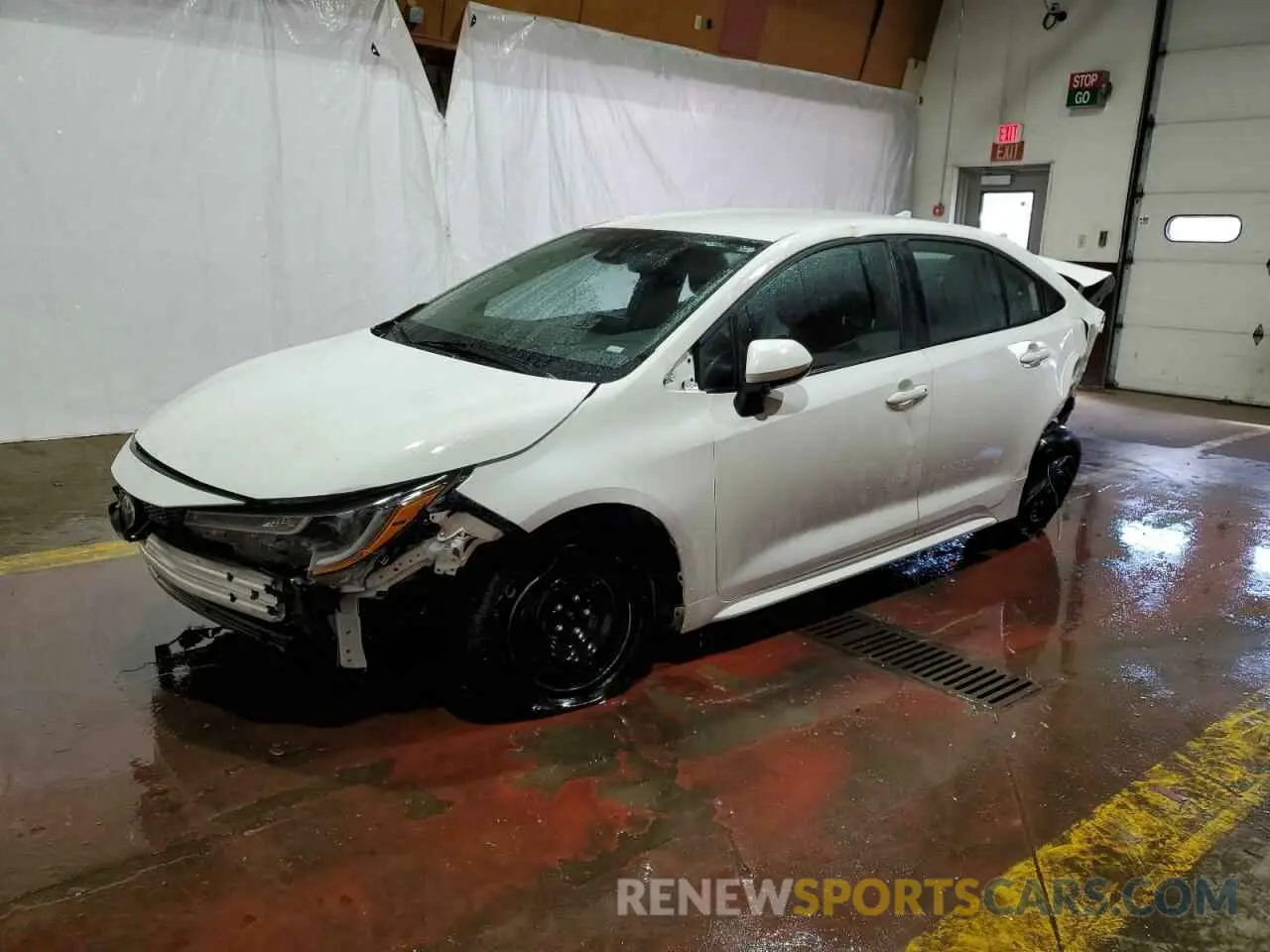 1 Photograph of a damaged car 5YFEPMAE2NP357860 TOYOTA COROLLA 2022