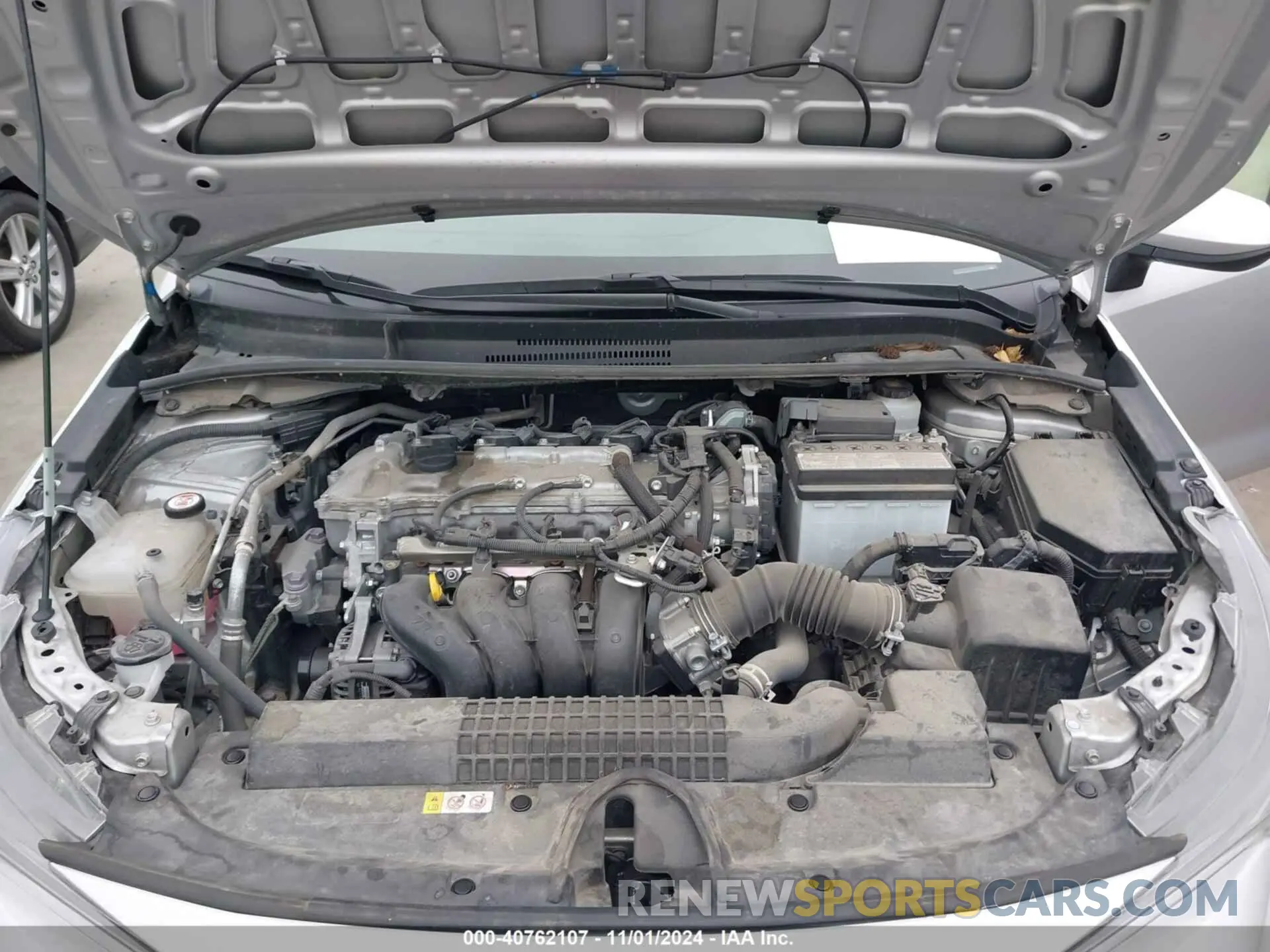 10 Photograph of a damaged car 5YFEPMAE2NP370303 TOYOTA COROLLA 2022