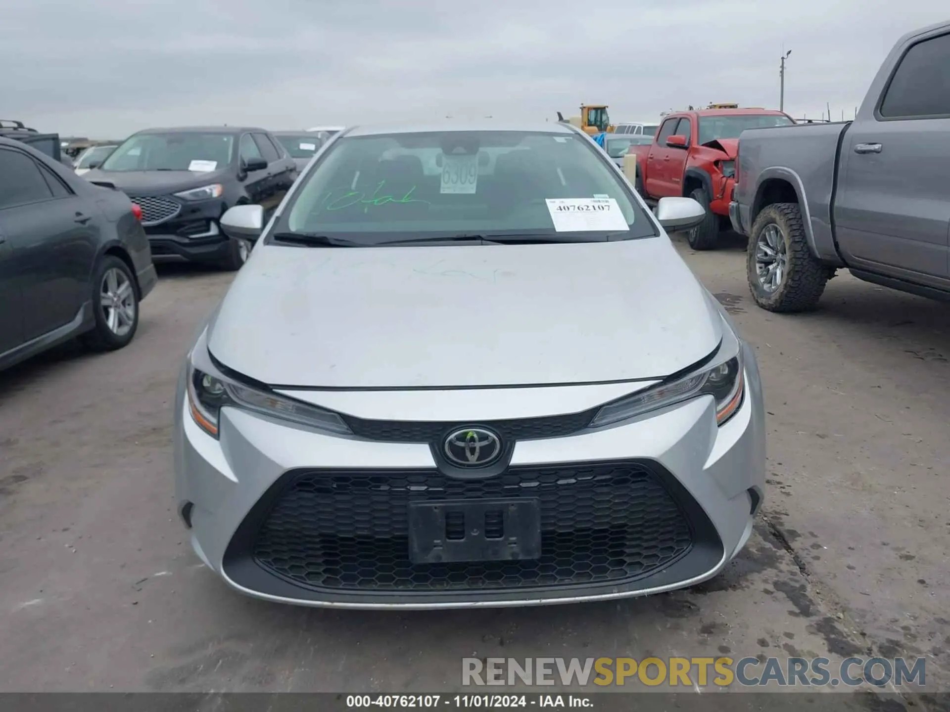 12 Photograph of a damaged car 5YFEPMAE2NP370303 TOYOTA COROLLA 2022