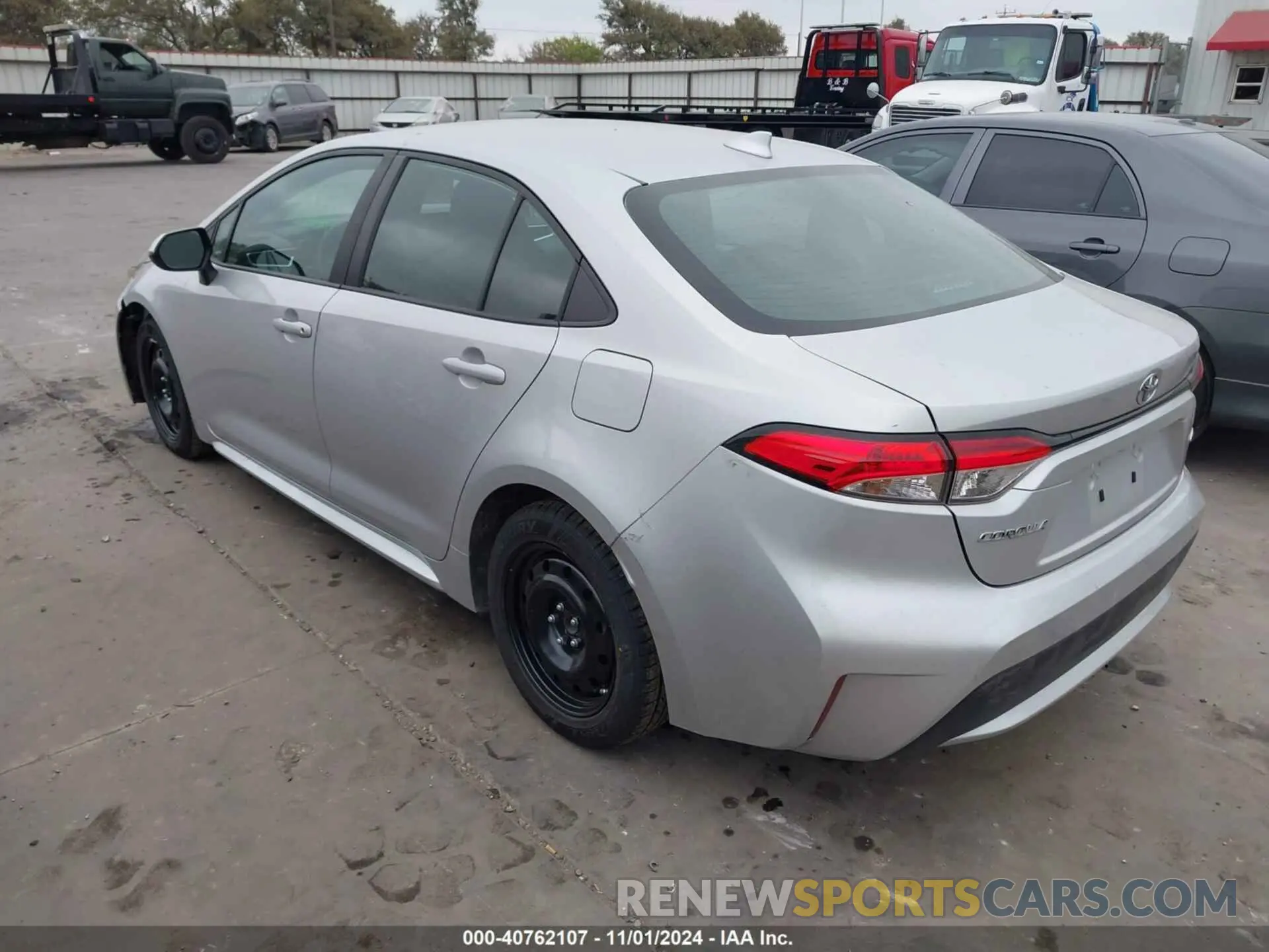3 Photograph of a damaged car 5YFEPMAE2NP370303 TOYOTA COROLLA 2022