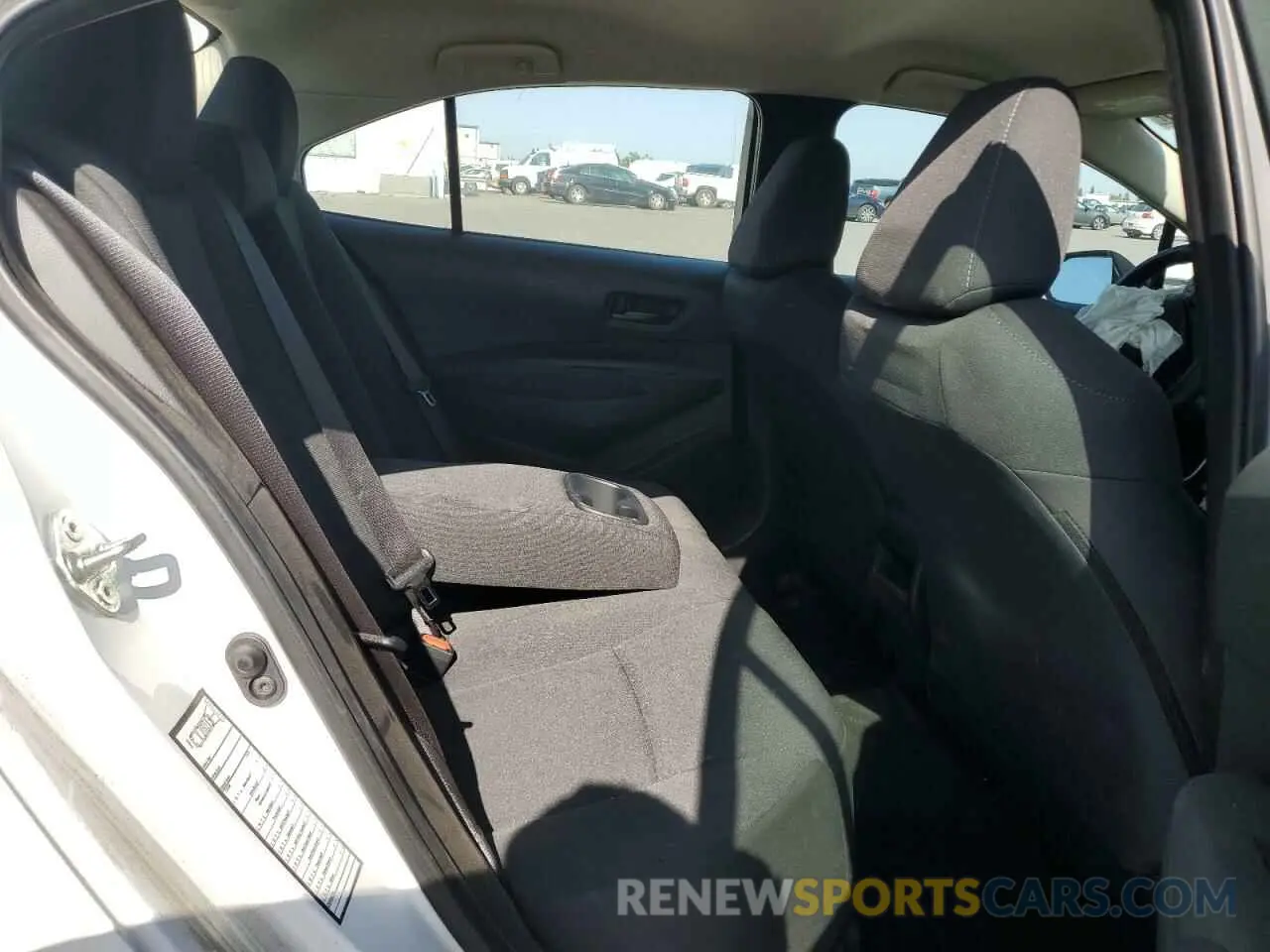 10 Photograph of a damaged car 5YFEPMAE2NP376571 TOYOTA COROLLA 2022