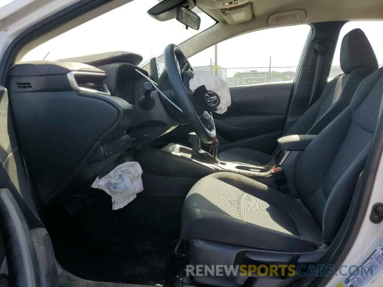 7 Photograph of a damaged car 5YFEPMAE2NP376571 TOYOTA COROLLA 2022