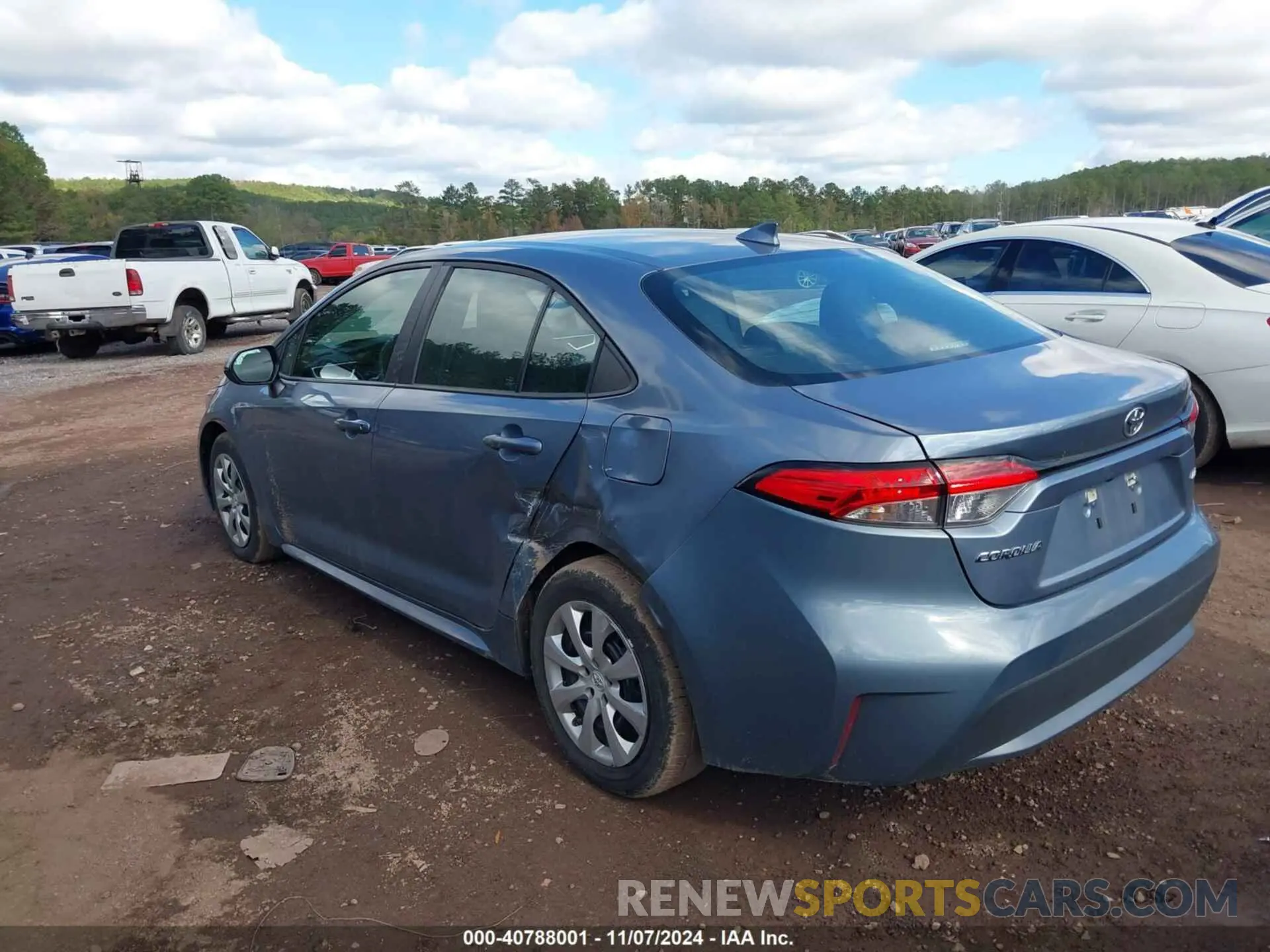 3 Photograph of a damaged car 5YFEPMAE2NP378689 TOYOTA COROLLA 2022