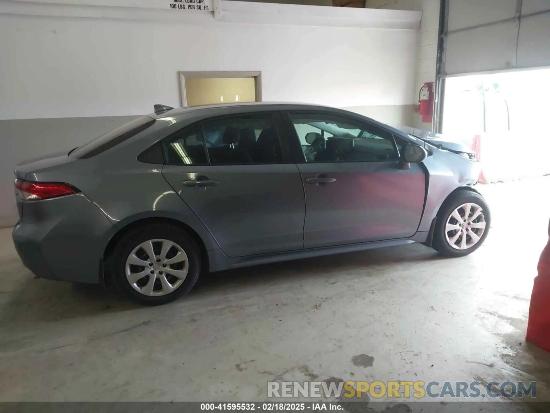 14 Photograph of a damaged car 5YFEPMAE2NP383911 TOYOTA COROLLA 2022