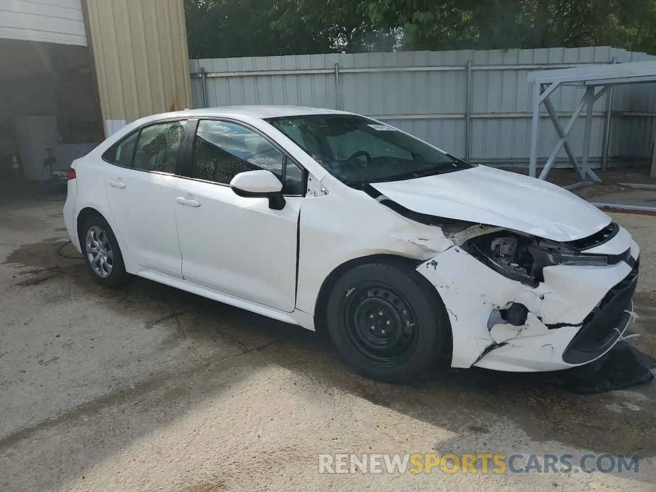4 Photograph of a damaged car 5YFEPMAE2NP386890 TOYOTA COROLLA 2022