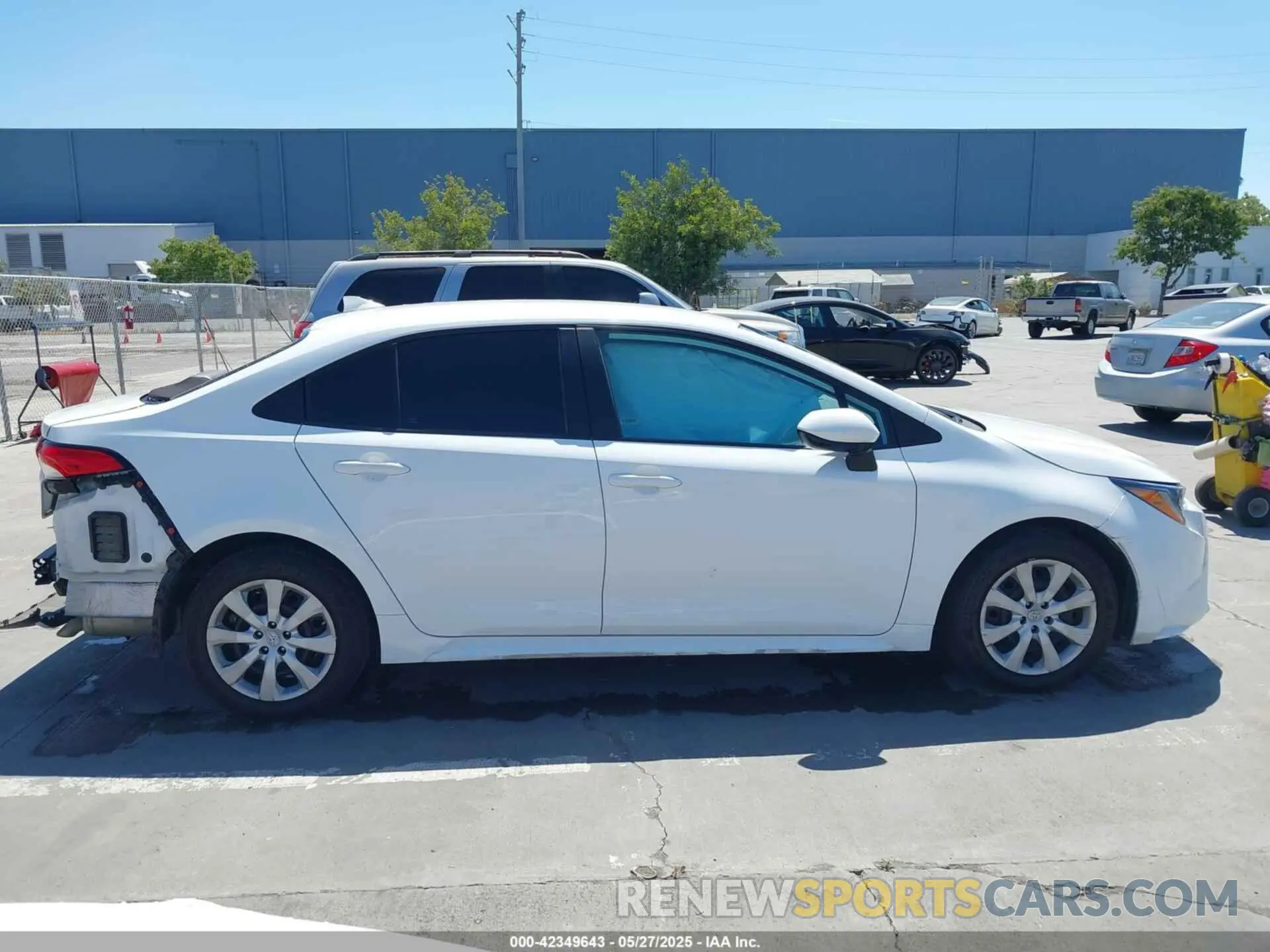 14 Photograph of a damaged car 5YFEPMAE3NP274213 TOYOTA COROLLA 2022