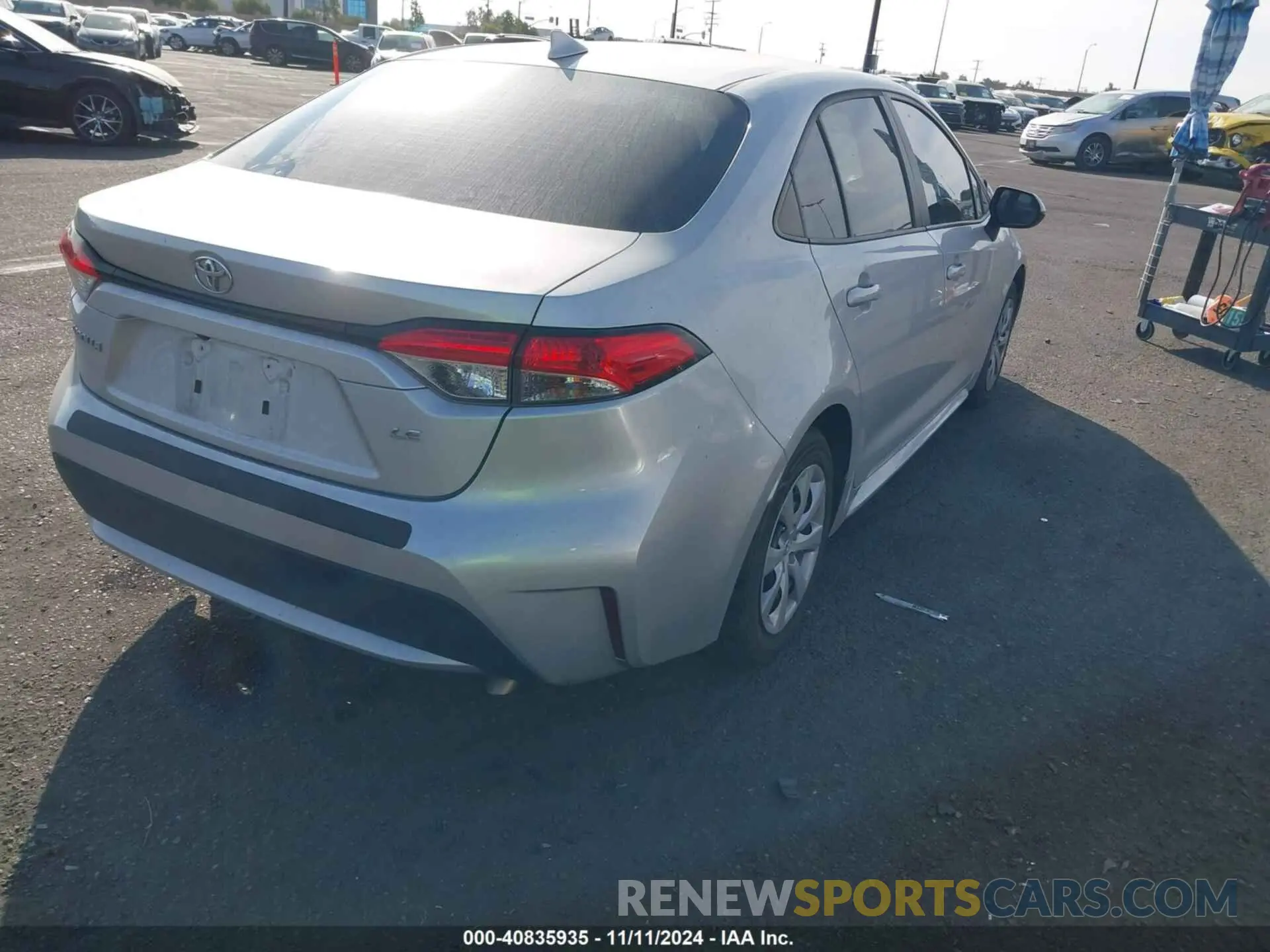 4 Photograph of a damaged car 5YFEPMAE3NP275832 TOYOTA COROLLA 2022