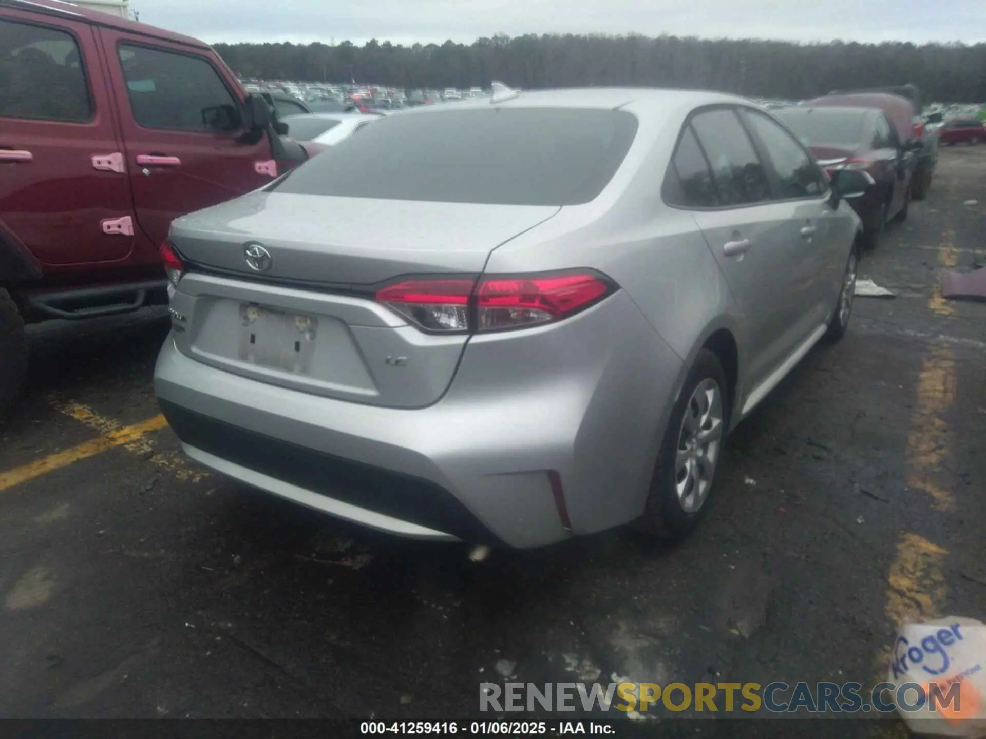 4 Photograph of a damaged car 5YFEPMAE3NP282456 TOYOTA COROLLA 2022