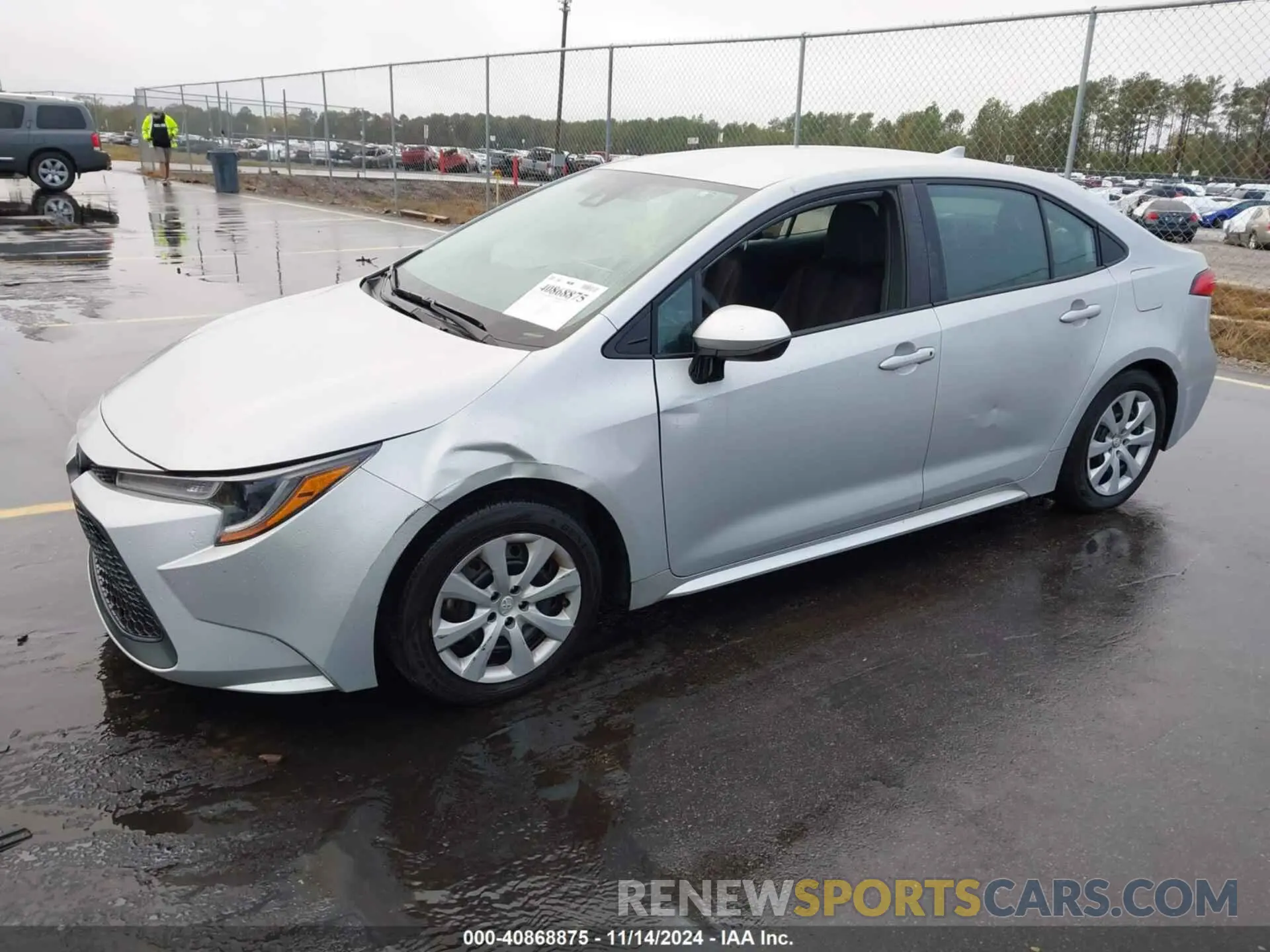 2 Photograph of a damaged car 5YFEPMAE3NP282828 TOYOTA COROLLA 2022