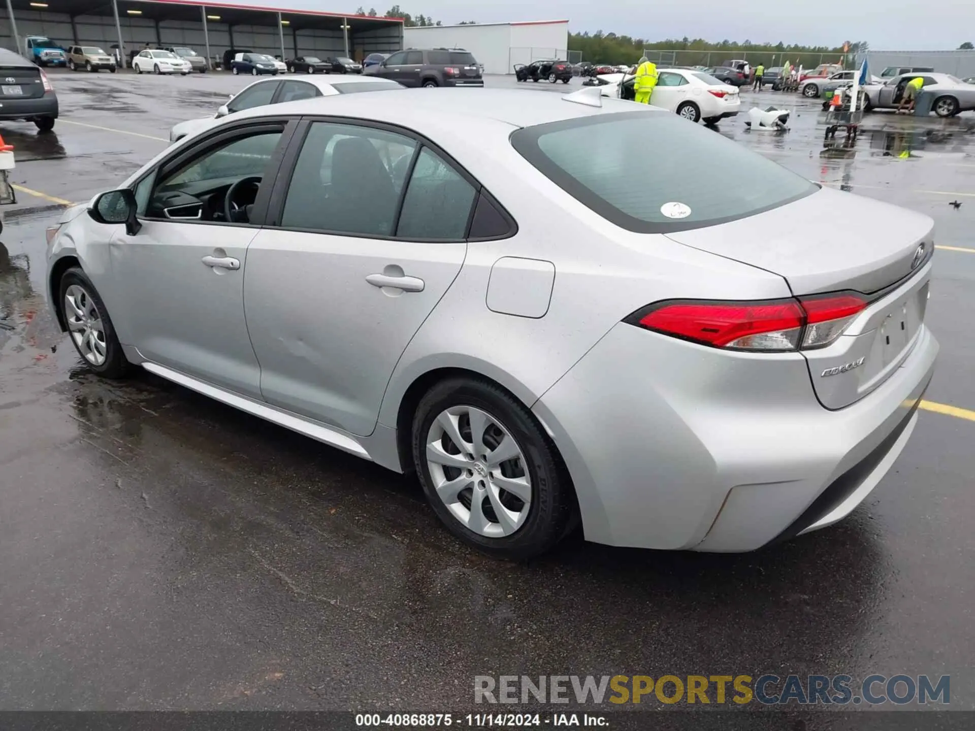 3 Photograph of a damaged car 5YFEPMAE3NP282828 TOYOTA COROLLA 2022