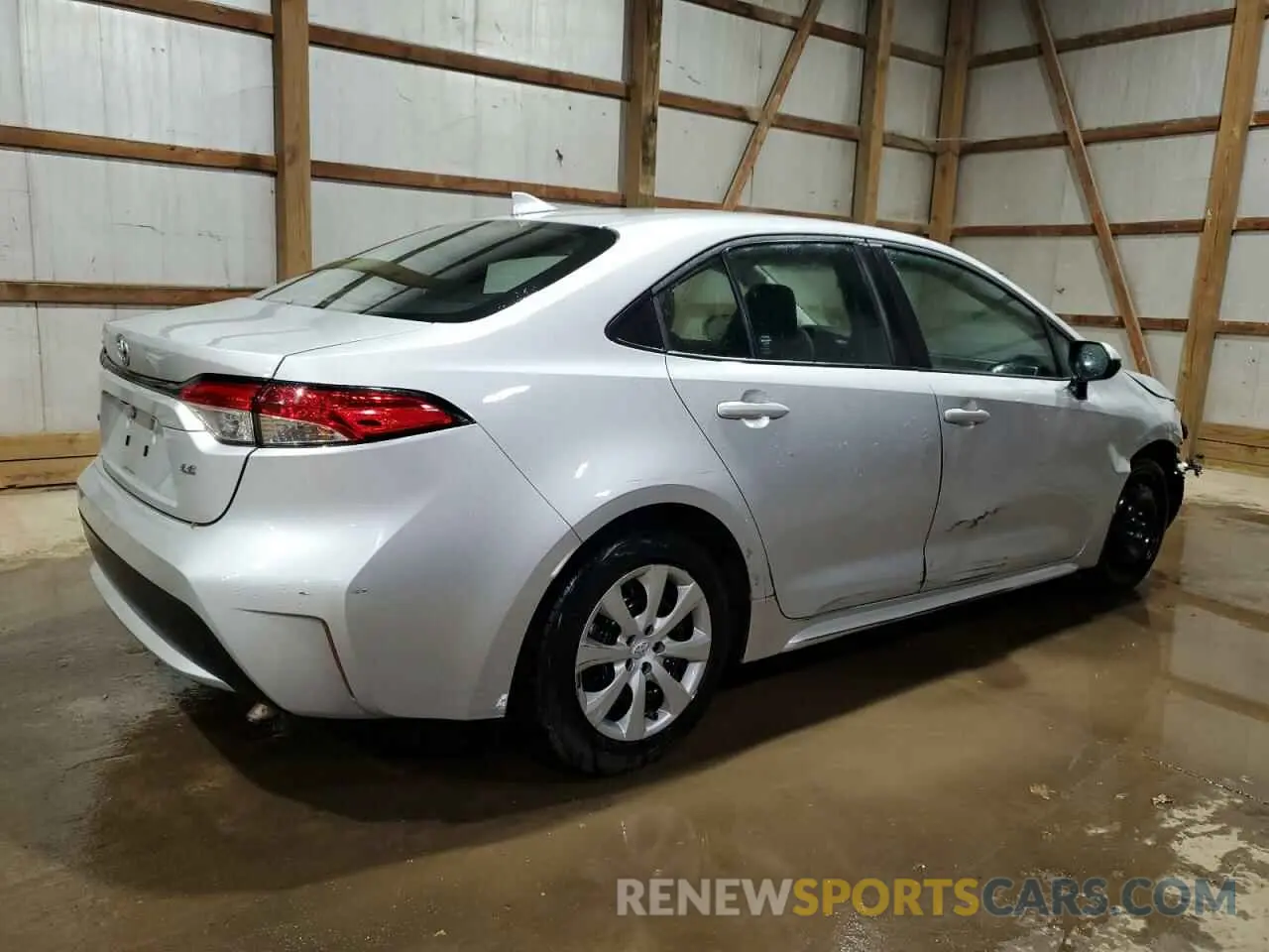 3 Photograph of a damaged car 5YFEPMAE3NP283980 TOYOTA COROLLA 2022
