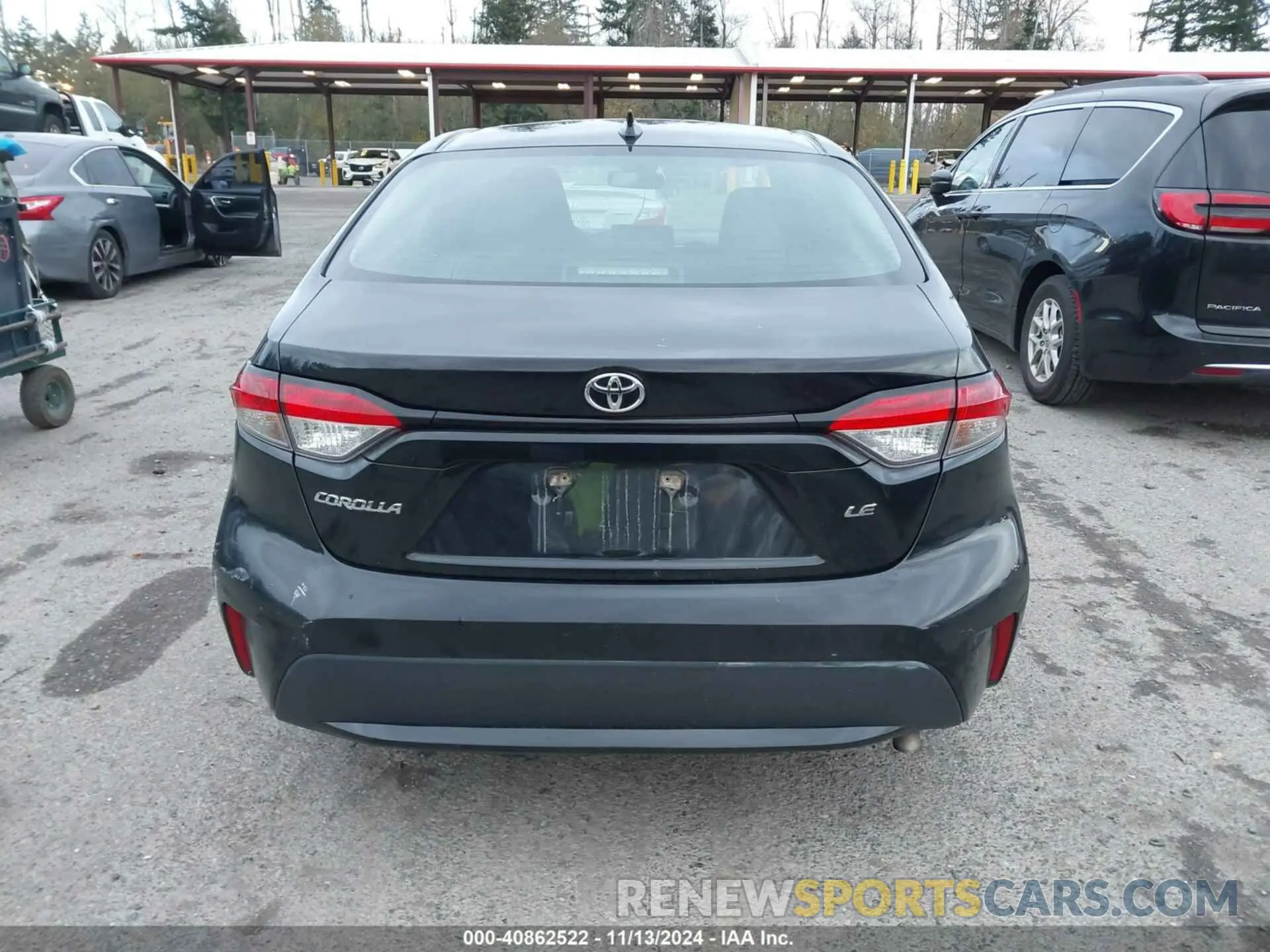 17 Photograph of a damaged car 5YFEPMAE3NP287110 TOYOTA COROLLA 2022