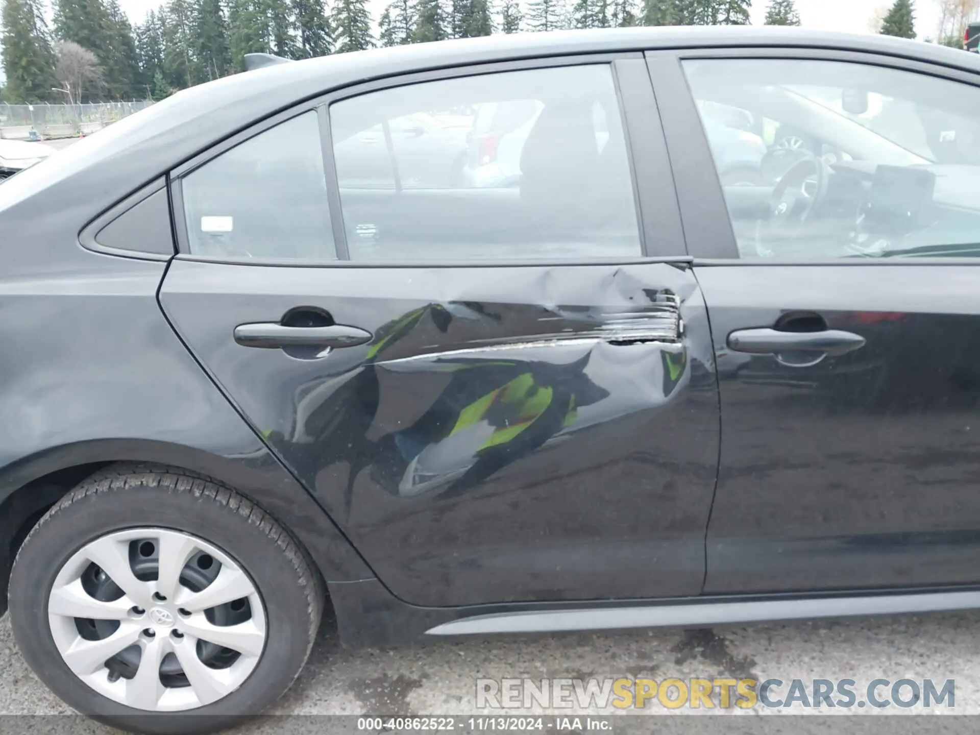18 Photograph of a damaged car 5YFEPMAE3NP287110 TOYOTA COROLLA 2022