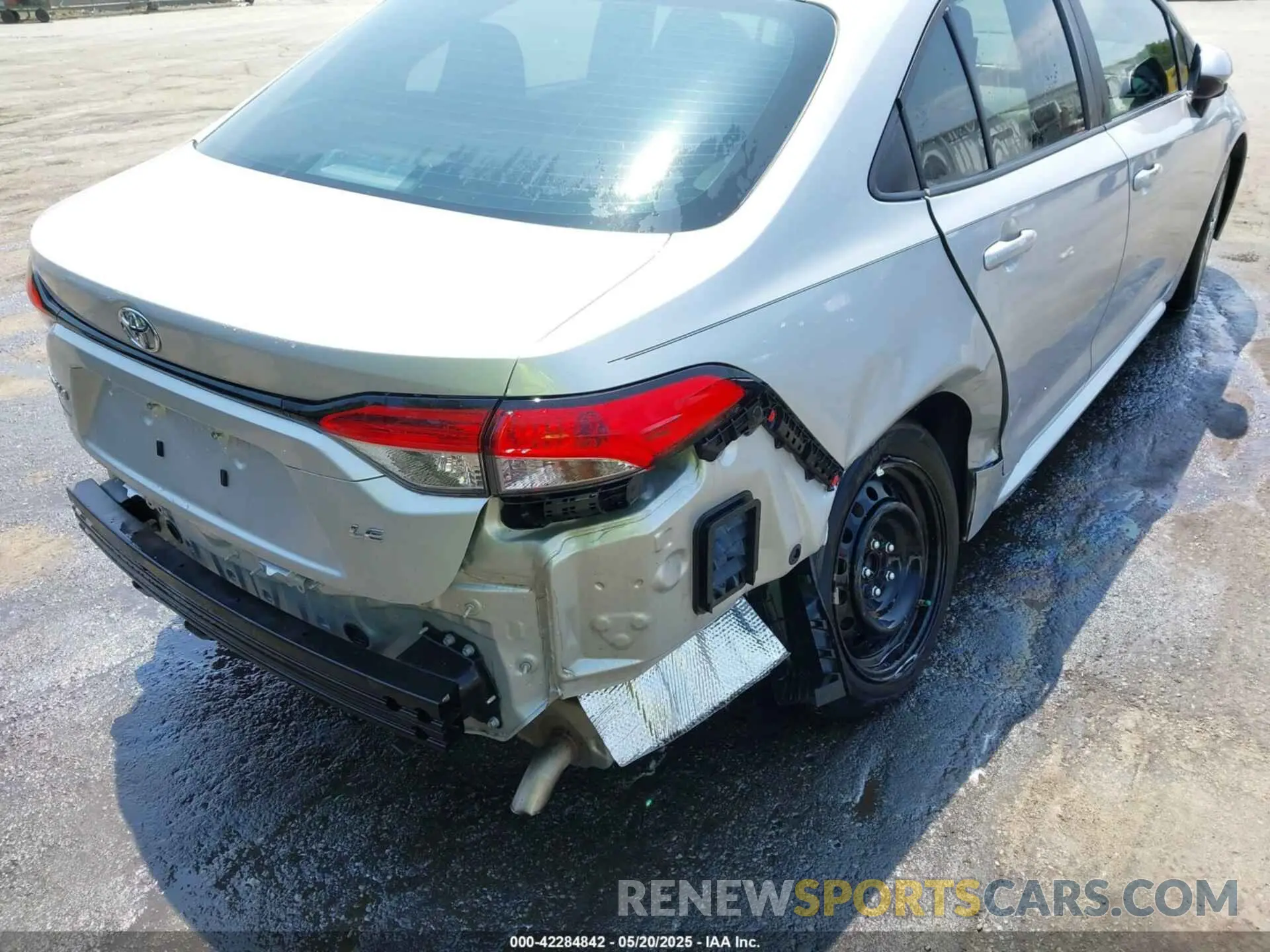 6 Photograph of a damaged car 5YFEPMAE3NP291772 TOYOTA COROLLA 2022