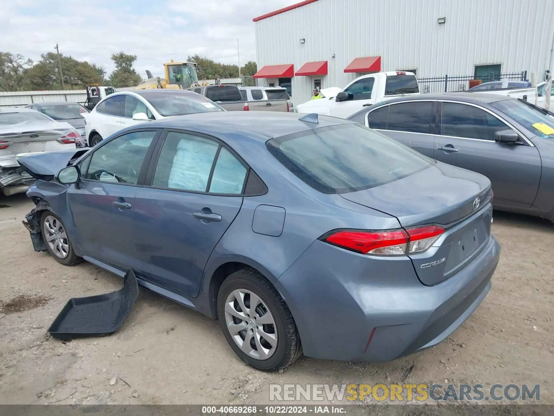 3 Photograph of a damaged car 5YFEPMAE3NP294543 TOYOTA COROLLA 2022